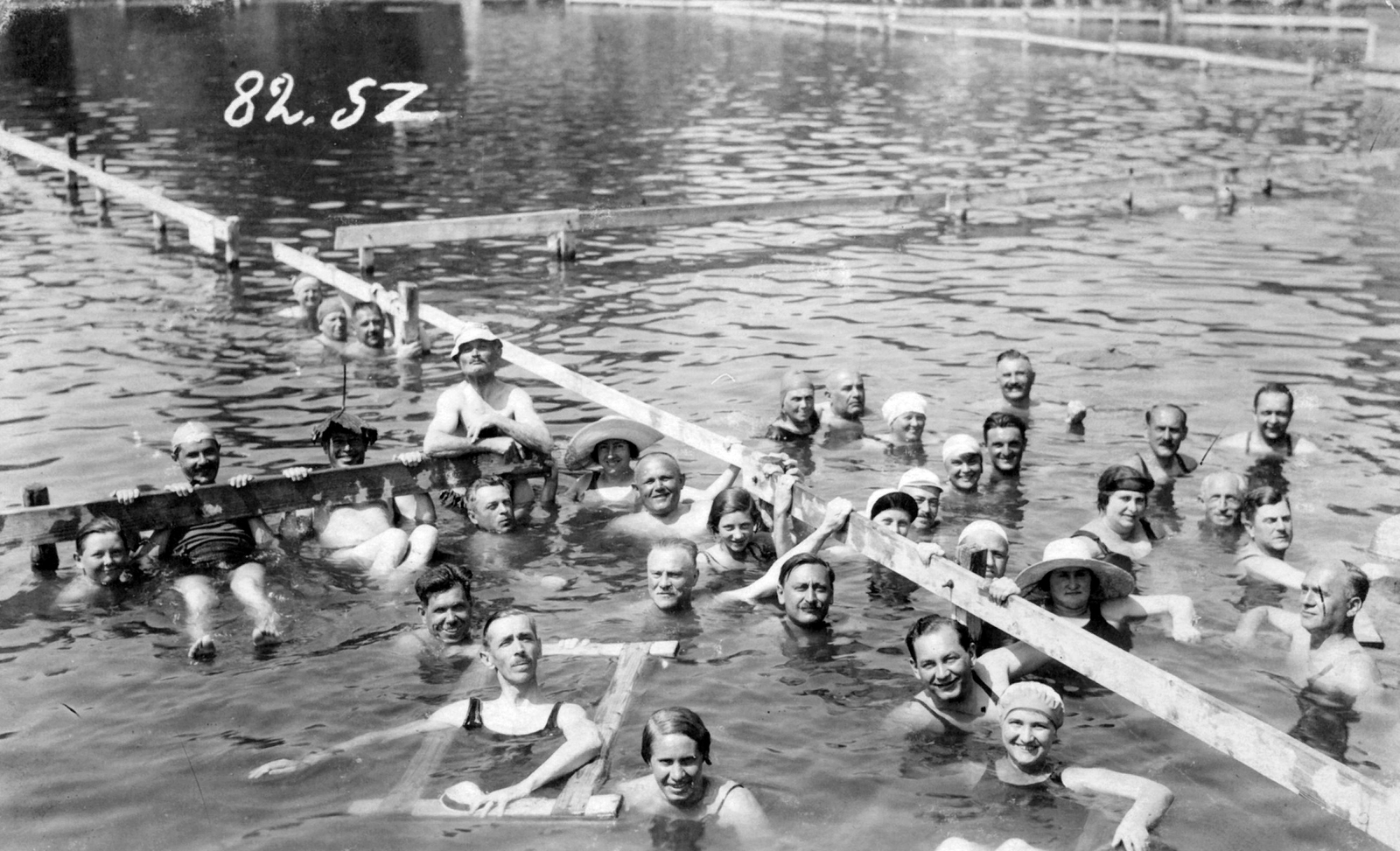 Hungary, Hévíz, Tófürdő., 1933, Fodor István, swimming lesson, bath, Fortepan #31749