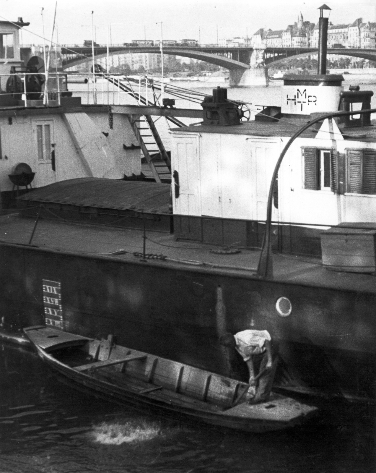 Hungary, Budapest II., Budai Duna-part a Bem József tér környékén., 1955, Fodor István, ship, bridge, river, boat, Budapest, Fortepan #31822