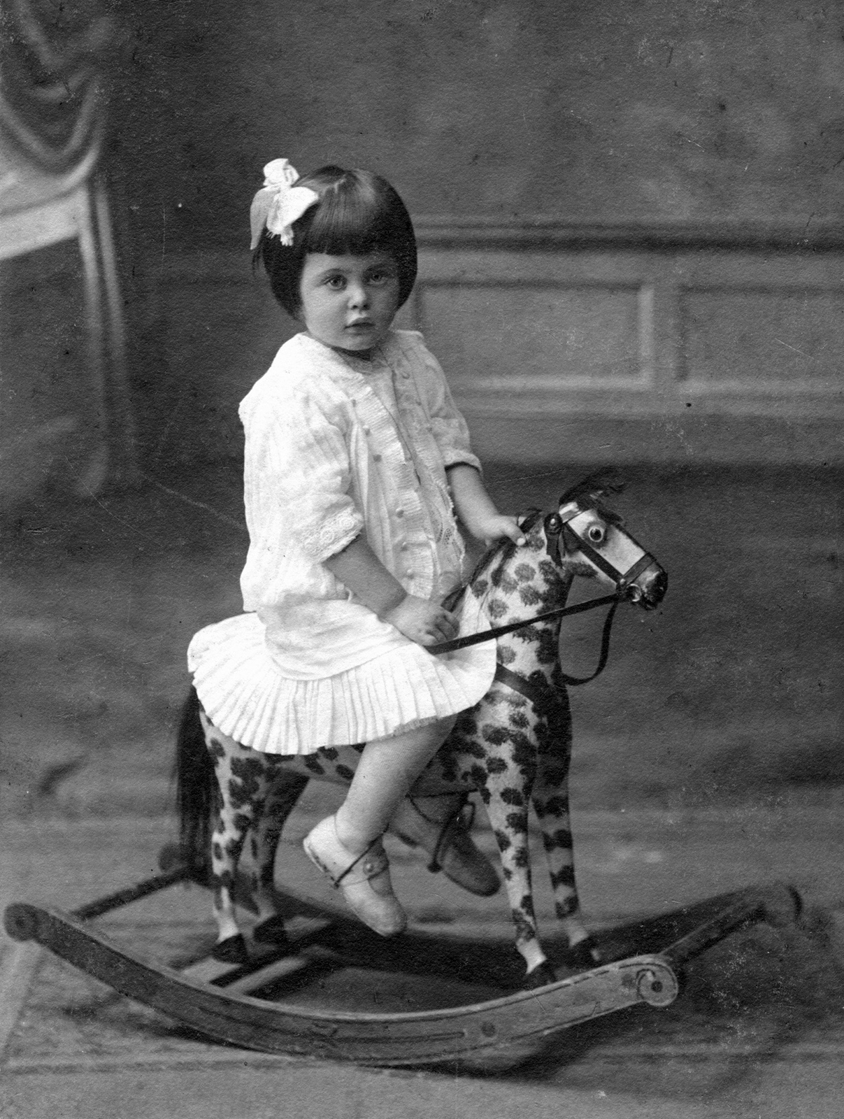 1910, GGAABBOO, kid, hobby horse, studio, ribbon, girl, Fortepan #32117