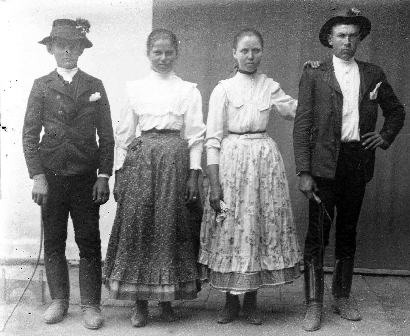 1900, GGAABBOO, tableau, folk costume, man and woman, handkerchief, Fortepan #32138