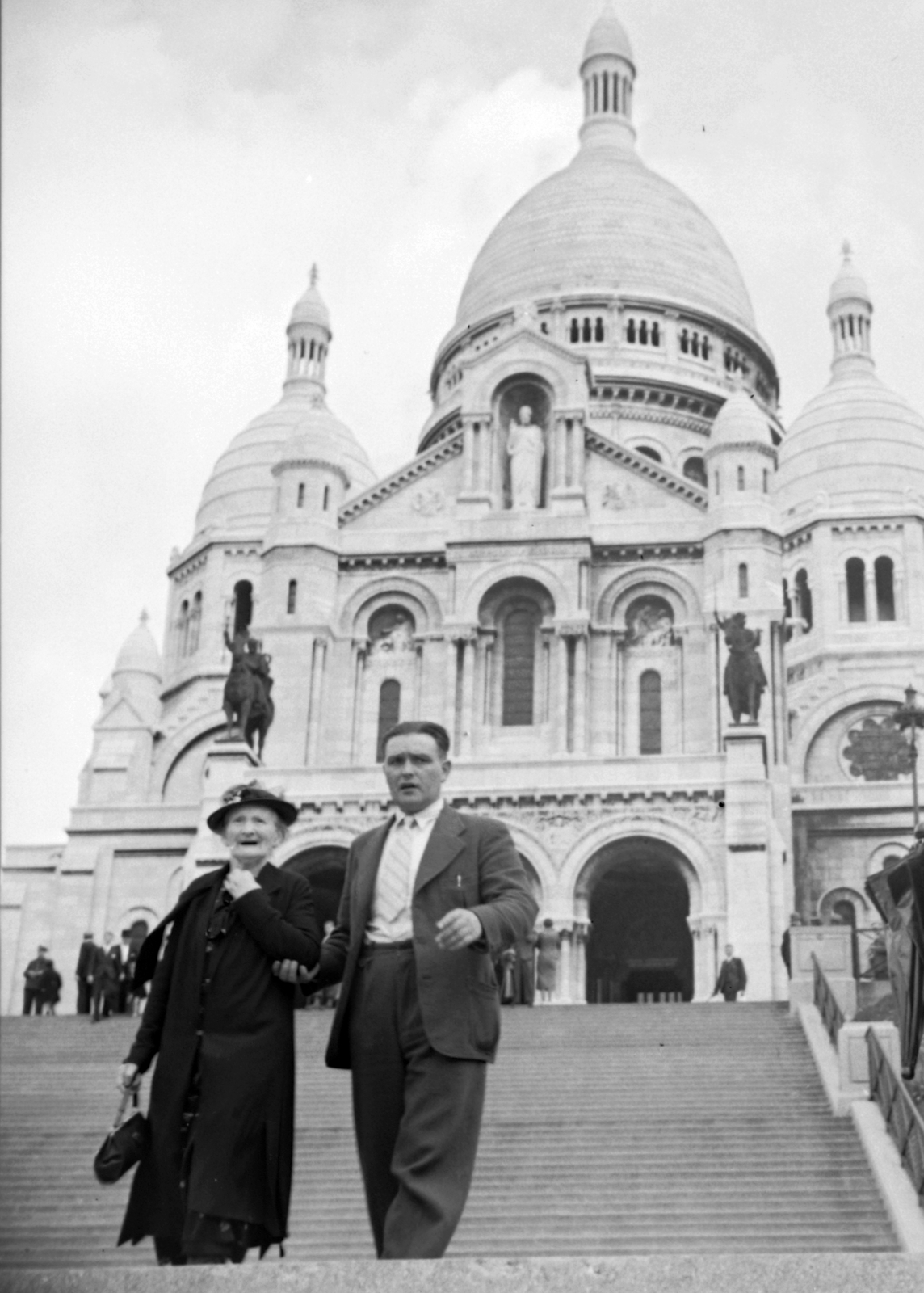 Franciaország, Párizs, Sacré Coeur-bazilika., 1939, Saly Noémi, templom, Bazilika, eklektikus építészet, Paul Abadie-terv, Fortepan #32202