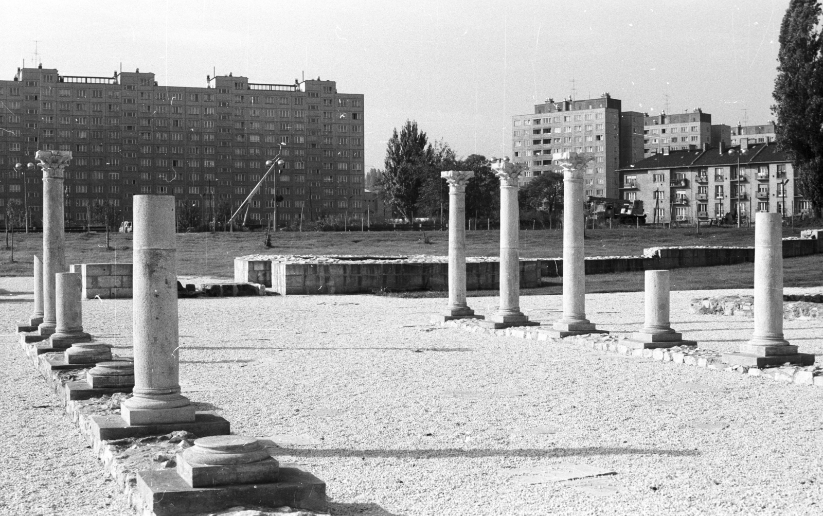 Magyarország, Óbuda, Budapest III., Flórián tér, római kori maradványok a Kiscelli utca felé nézve., 1985, Építésügyi Dokumentációs és Információs Központ, VÁTI, antik kultúra, Budapest, Fortepan #32251