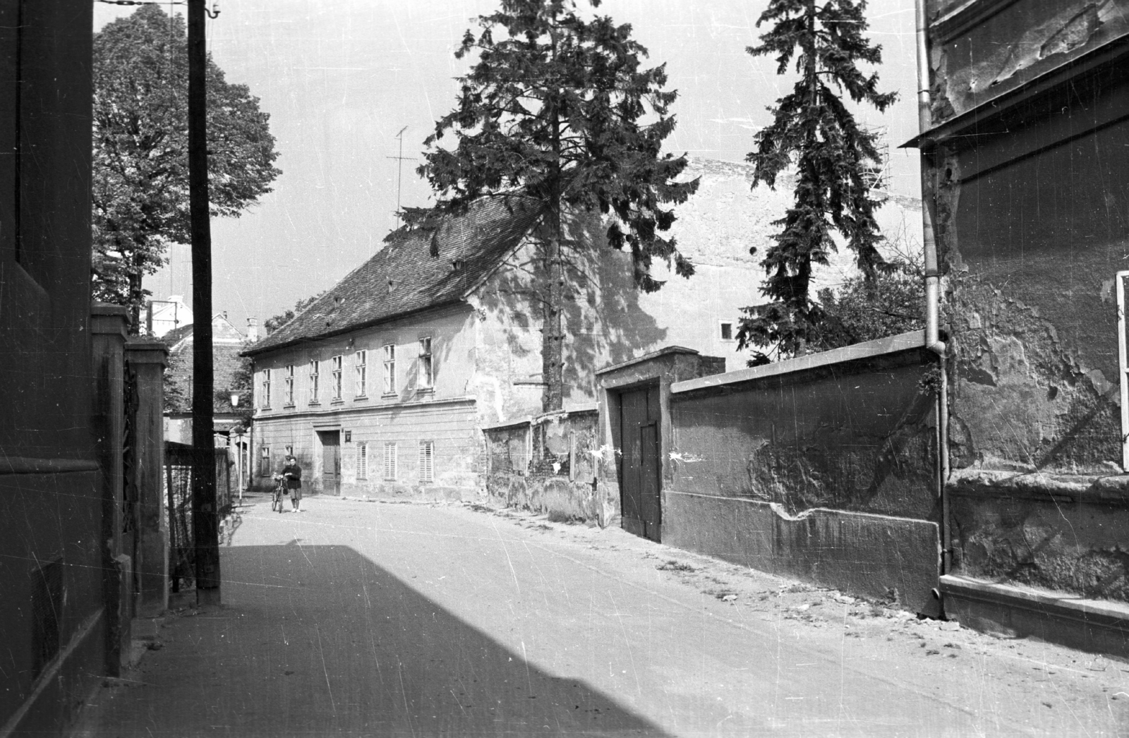 Hungary, Kőszeg, Chernel utca, szemben a 11. számú ház., 1965, Építésügyi Dokumentációs és Információs Központ, VÁTI, Fortepan #32275