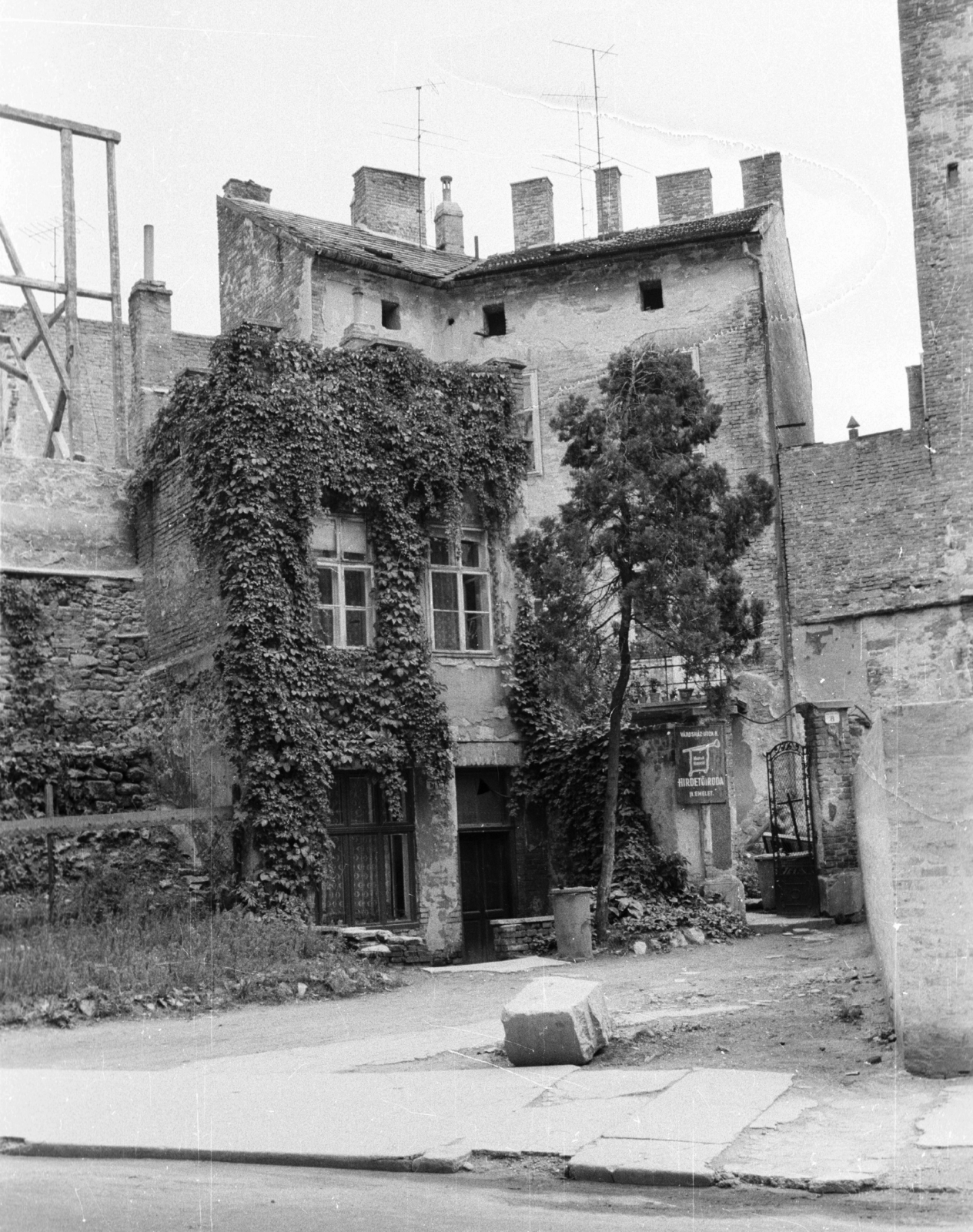 Hungary, Sopron, Városház utca 8., később a régi városfalak régészeti bemutatóhelye., 1967, Építésügyi Dokumentációs és Információs Központ, VÁTI, Fortepan #32315