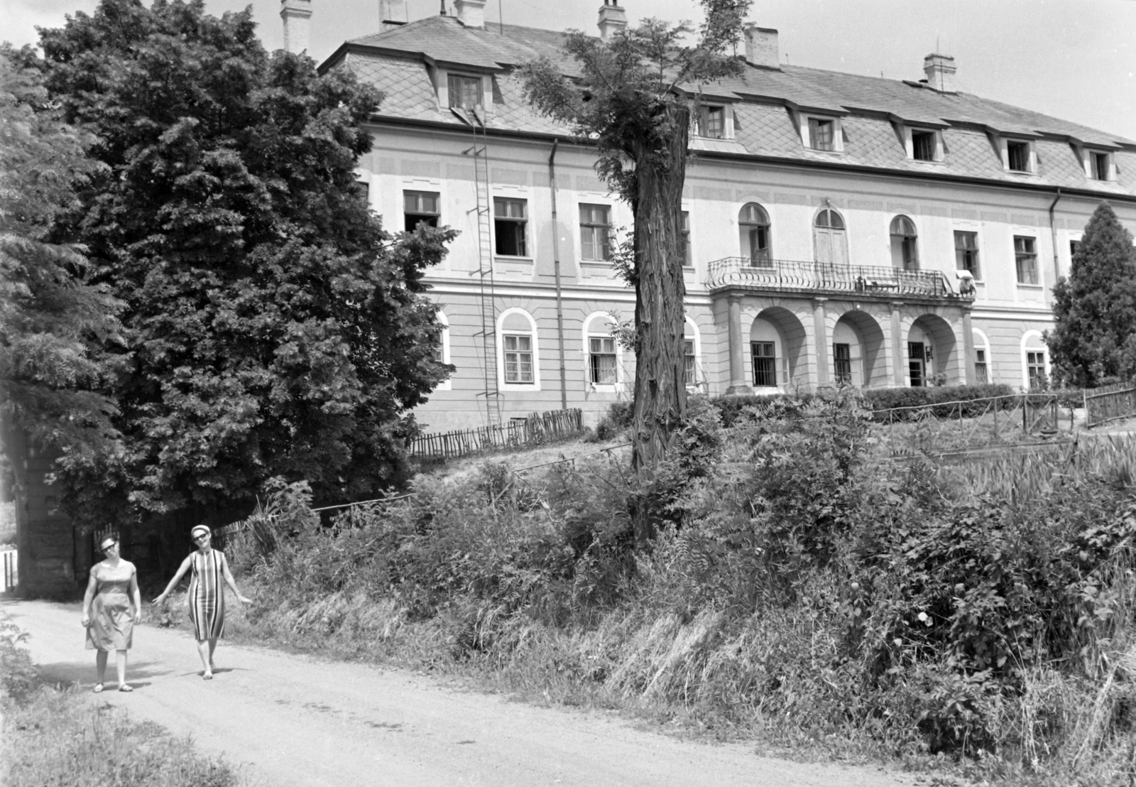 Hungary, Verőce, Migazzi-kastély, a váci püspökök egykori nyaralója., 1968, Építésügyi Dokumentációs és Információs Központ, VÁTI, castle, Fortepan #32379