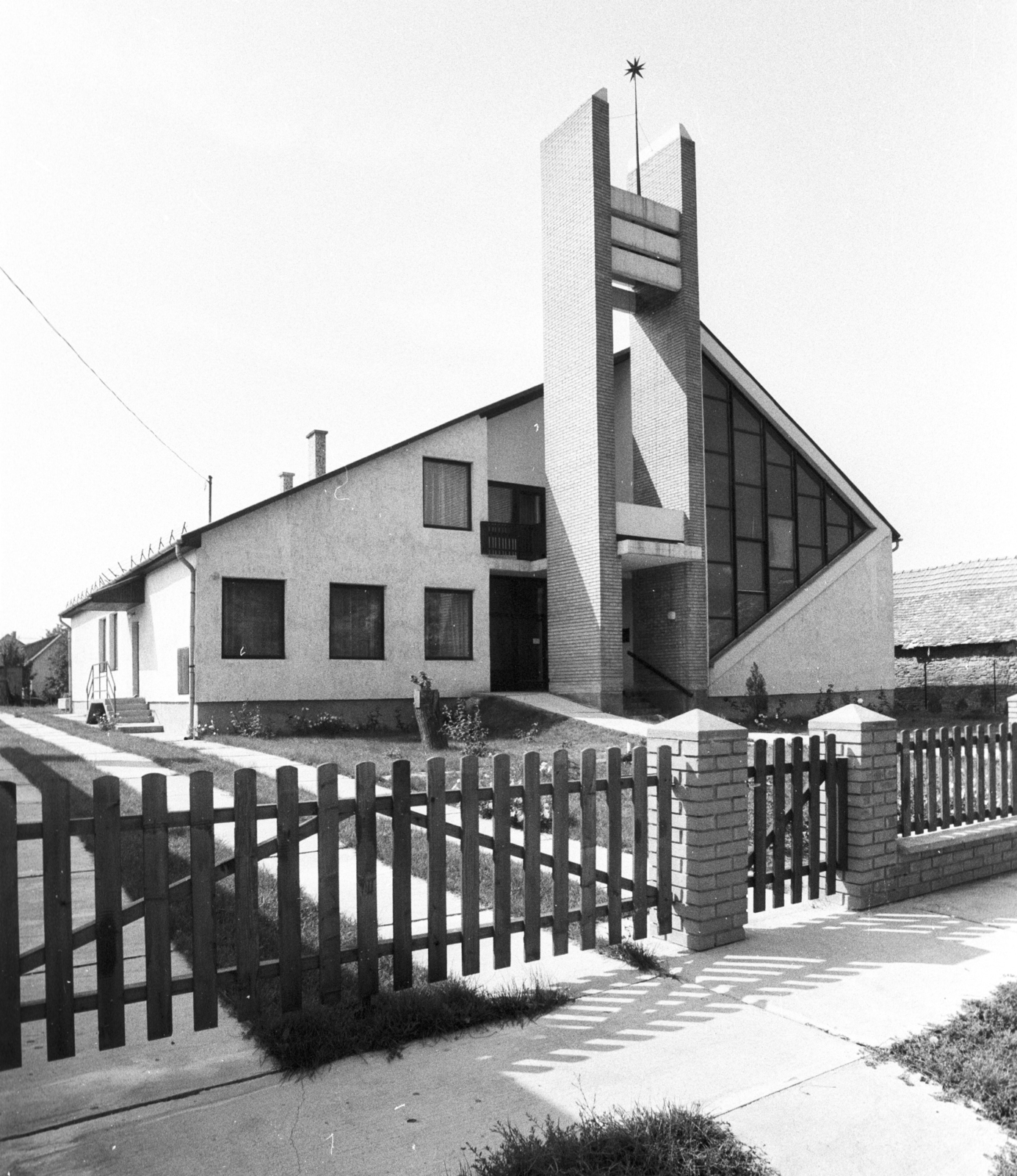 Hungary, Üröm, Üröm, Fő utca 64-66., református templom., 1986, Építésügyi Dokumentációs és Információs Központ, VÁTI, church, Fortepan #32561