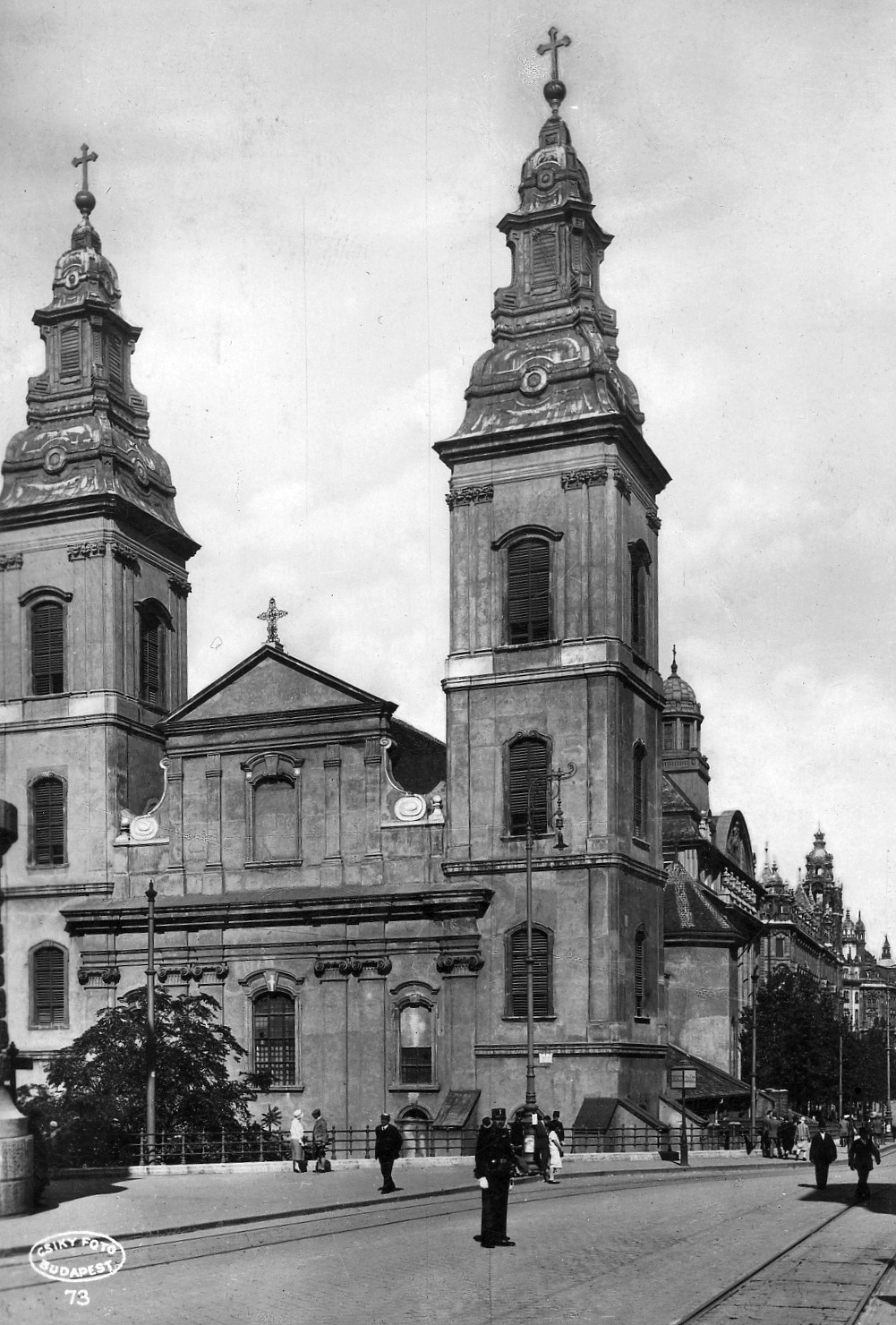 Hungary, Budapest V., Március 15. (Eskü) tér, Belvárosi Nagyboldogasszony Főplébánia-templom az Erzsébet hídról nézve., 1926, Pesti Brúnó, church, Budapest, Fortepan #32572