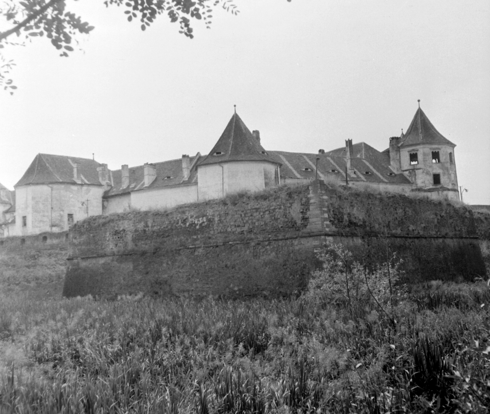 Romania,Transylvania, Făgăraș, Fogaras vára., 1961, Gyöngyi, castle, Fortepan #32639