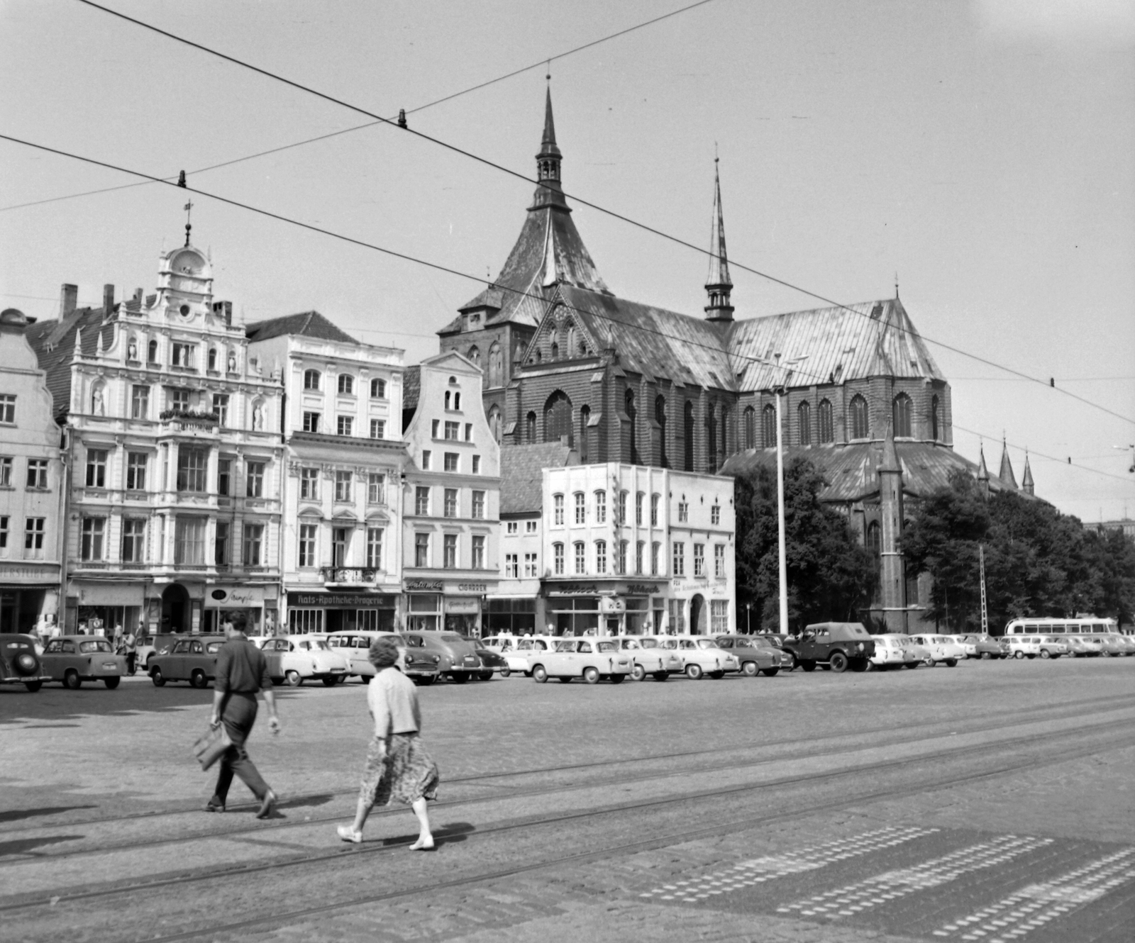 Germany, Rostock, Neuer Markt, Marienkirche., 1962, Gyöngyi, Fortepan #32700