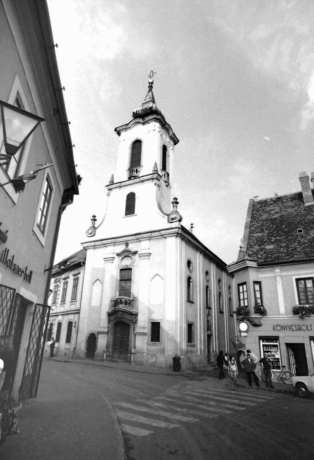 Hungary, Szentendre, Fő (Marx) tér a Blagovesztenszka templommal., 1978, Déri György, church, book store, Fortepan #32702