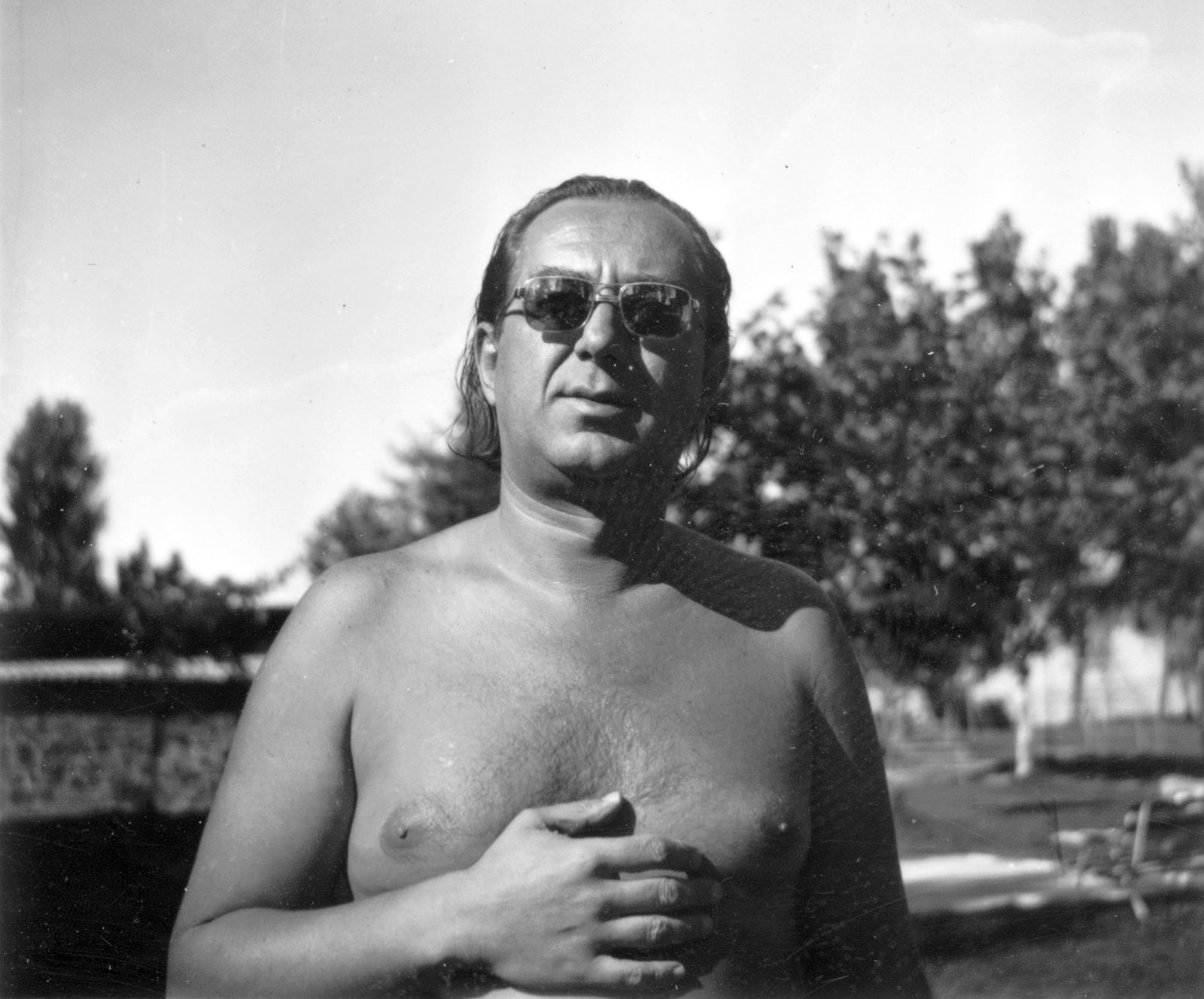 Magyarország,Balaton, Fonyód, 1978, Fortepan, portré, híres ember, strand, napszemüveg, mellszőr, Fortepan #32743