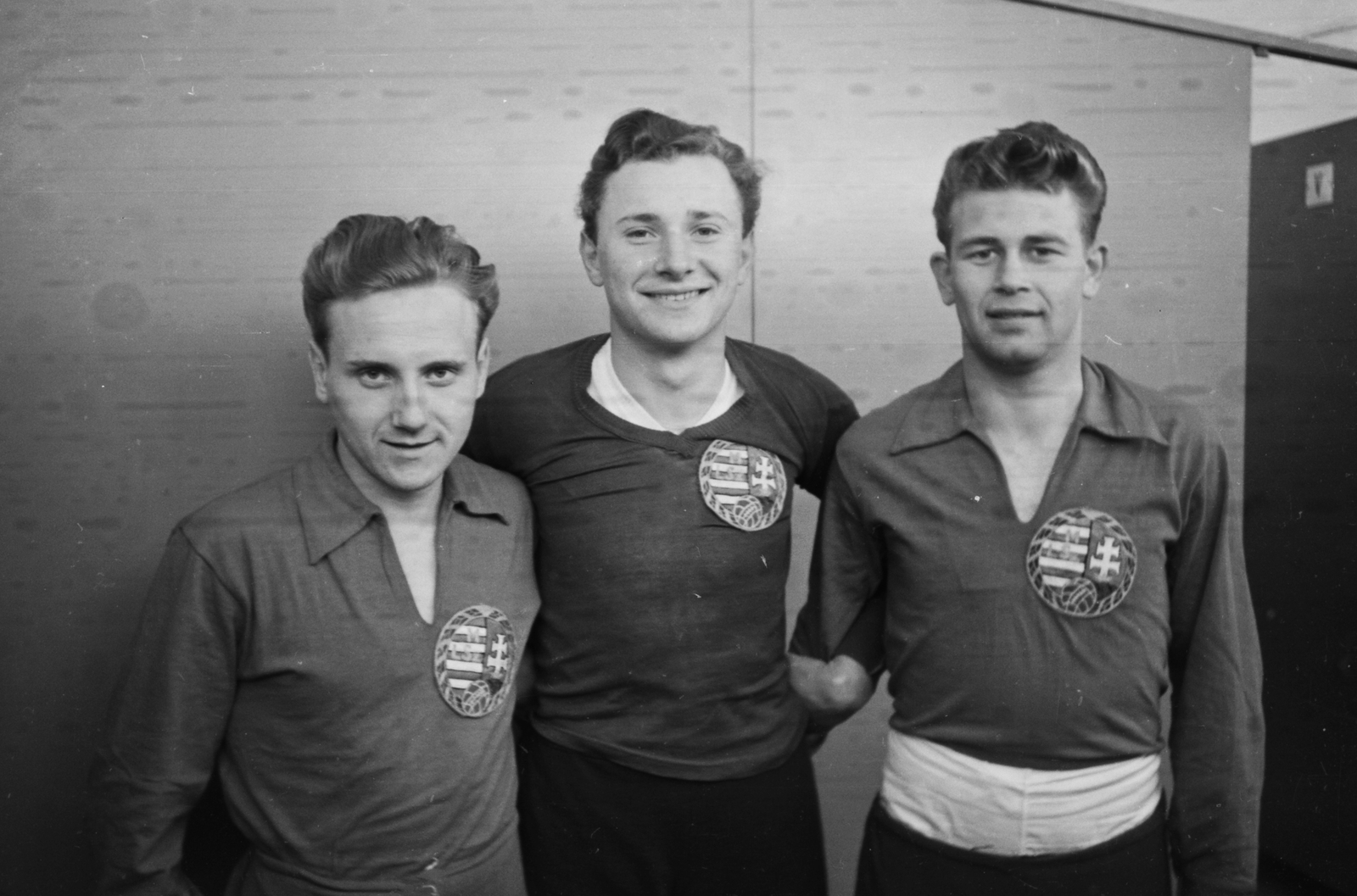 1949, Kovács Márton Ernő, football, sportsperson, three people, emblem, Fortepan #32819