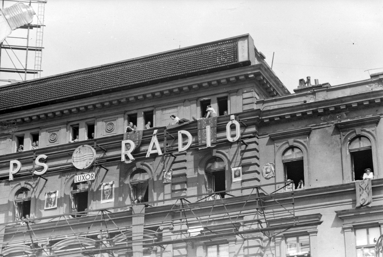 Hungary, Budapest VI., Oktogon, a 4-es számú ház homlokzata., 1949, Kovács Márton Ernő, neon sign, Philips-brand, Budapest, Fortepan #32904