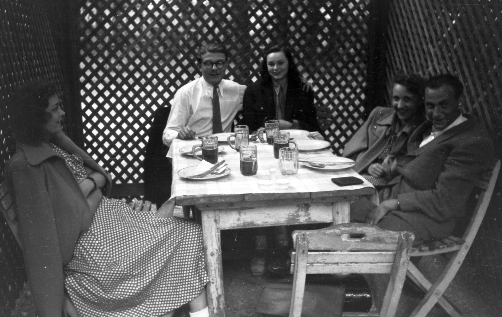 1949, Kovács Márton Ernő, restaurant, drinking, beer, jar, garden trellises, Fortepan #32925
