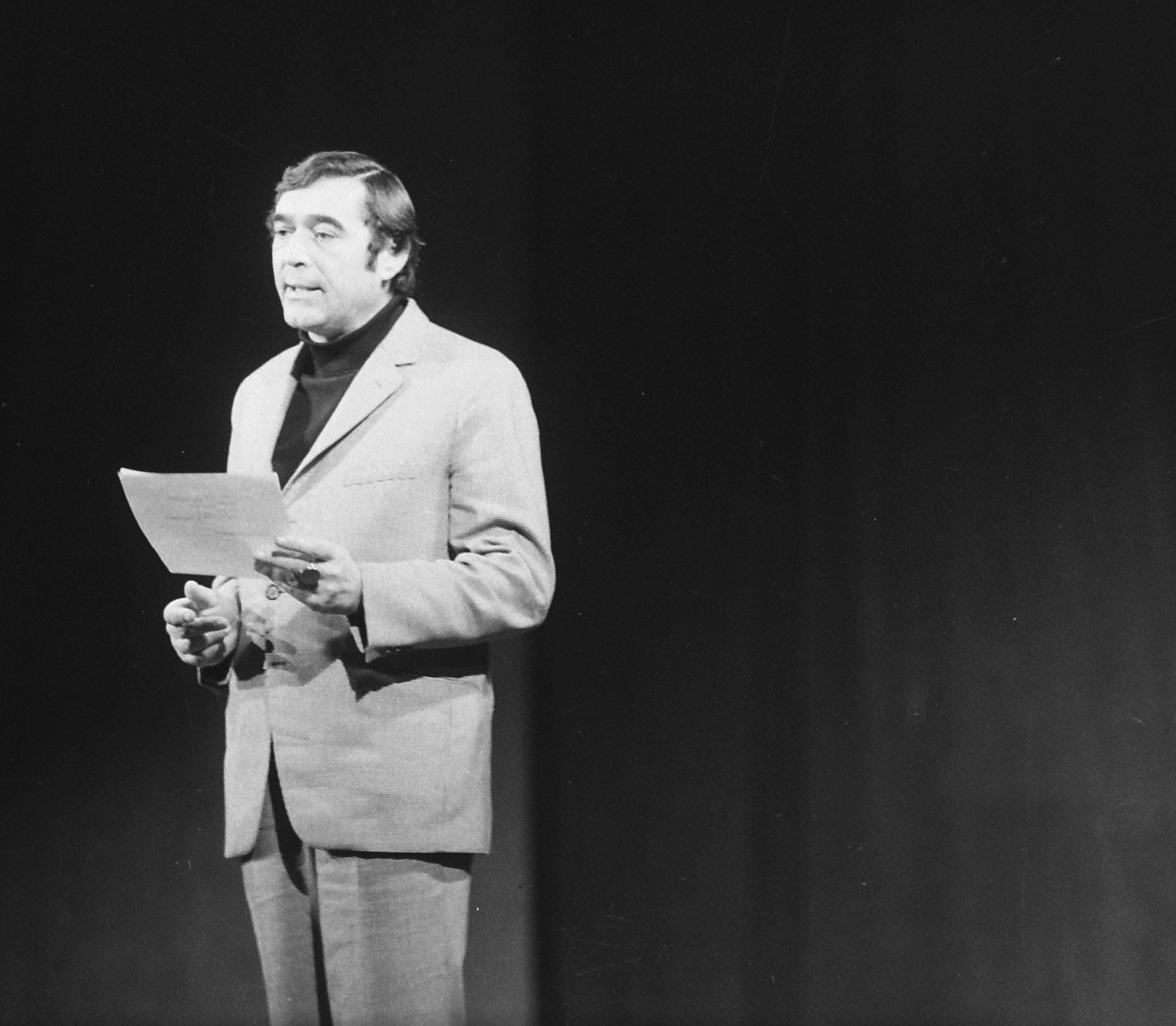 Hungary, Budapest V., Somlyó György költő., 1973, Kádas Tibor, art of theater, celebrity, Budapest, Fortepan #32987