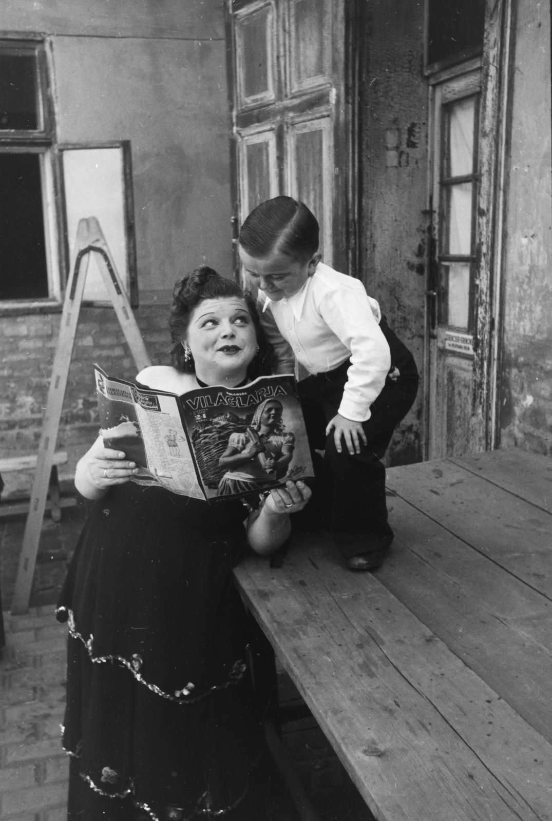 Hungary, Budapest XIV., Mutatványos tér 17. Gerencsér Ferenc háza. A Liliputi Színház egyik tagja., 1949, Kovács Márton Ernő, Budapest, dwarfism, Fortepan #33086