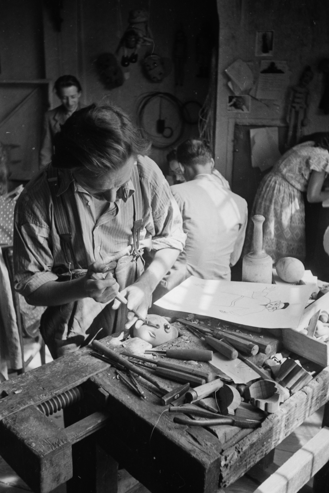 Hungary, Budapest VI., Andrássy út 69. Állami Bábszínház, bábkészítő műhely., 1949, Kovács Márton Ernő, art of theater, Budapest, tool, workshop, Fortepan #33219