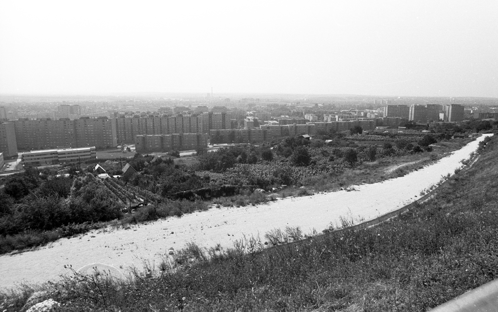 Hungary, Tata-Tóváros, látkép a Szőlőhegyi út felől., 1987, Építésügyi Dokumentációs és Információs Központ, VÁTI, Fortepan #33385