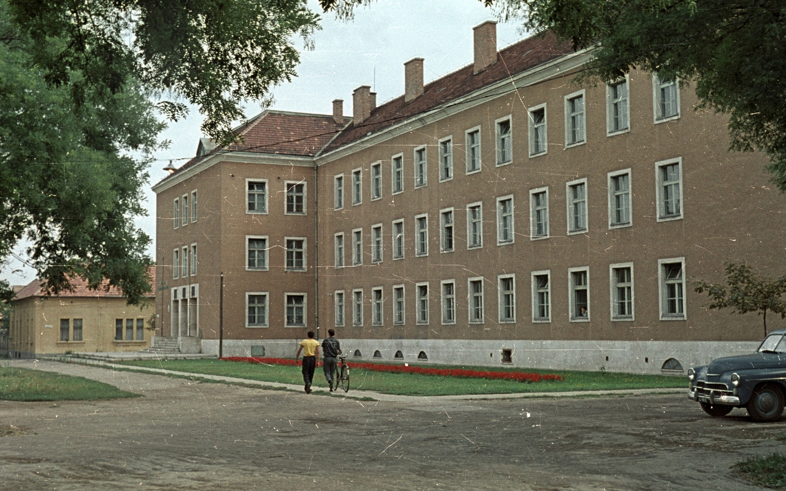 Hungary, Kecskemét, Boldogasszony (Béke) tér, Béke Általános Iskola., 1963, Építésügyi Dokumentációs és Információs Központ, VÁTI, school, colorful, Fortepan #33451