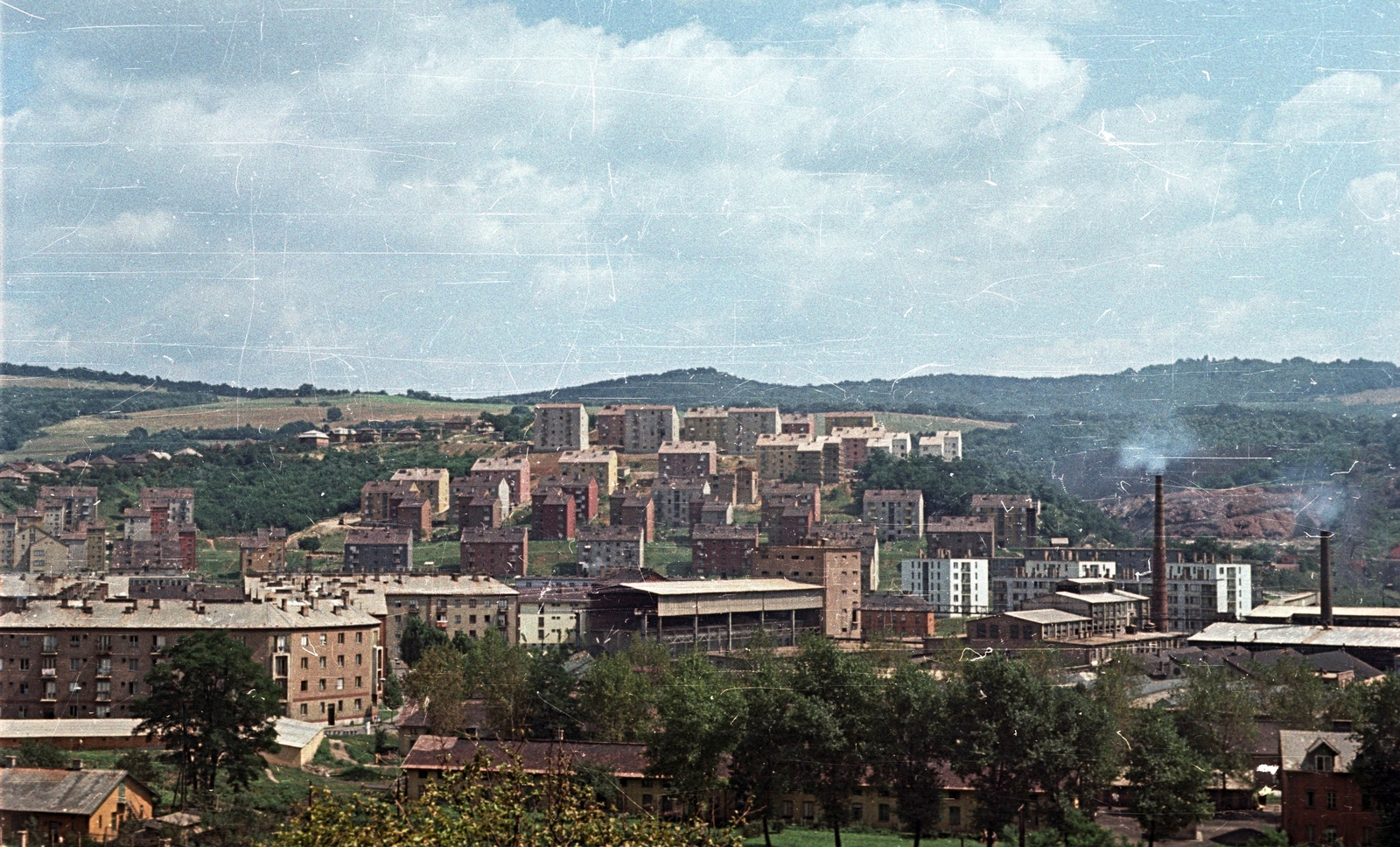 Hungary, Salgótarján, Szerpentin úti lakótelep., 1966, Építésügyi Dokumentációs és Információs Központ, VÁTI, colorful, Fortepan #33469