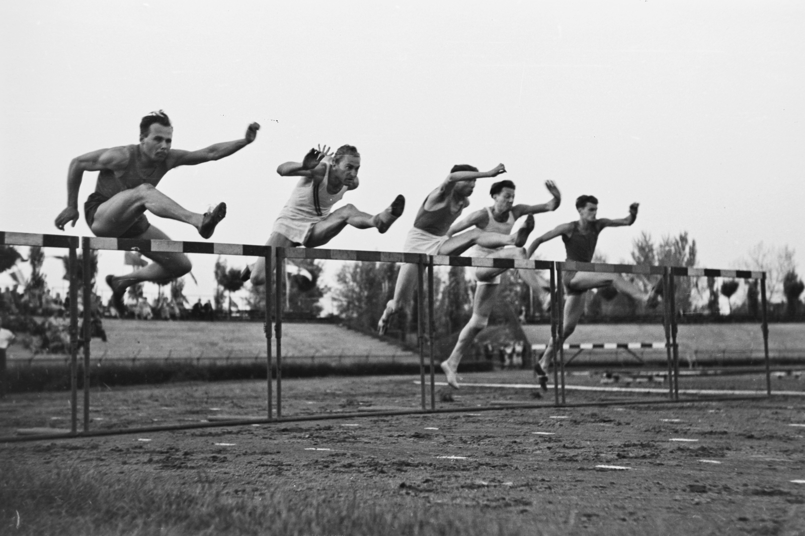 Hungary, Budapest XXI., Csepel, Béke tér, sporttelep. atlétikai OB, 110 m gátfutás., 1949, Kovács Márton Ernő, Budapest, man, hurdling, Fortepan #33550