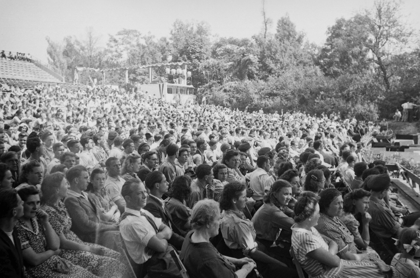 Hungary, Margit Islands, Budapest, Margitszigeti Szabadtéri Színpad., 1949, Kovács Márton Ernő, auditorium, Open Air Theatre, Fortepan #33603