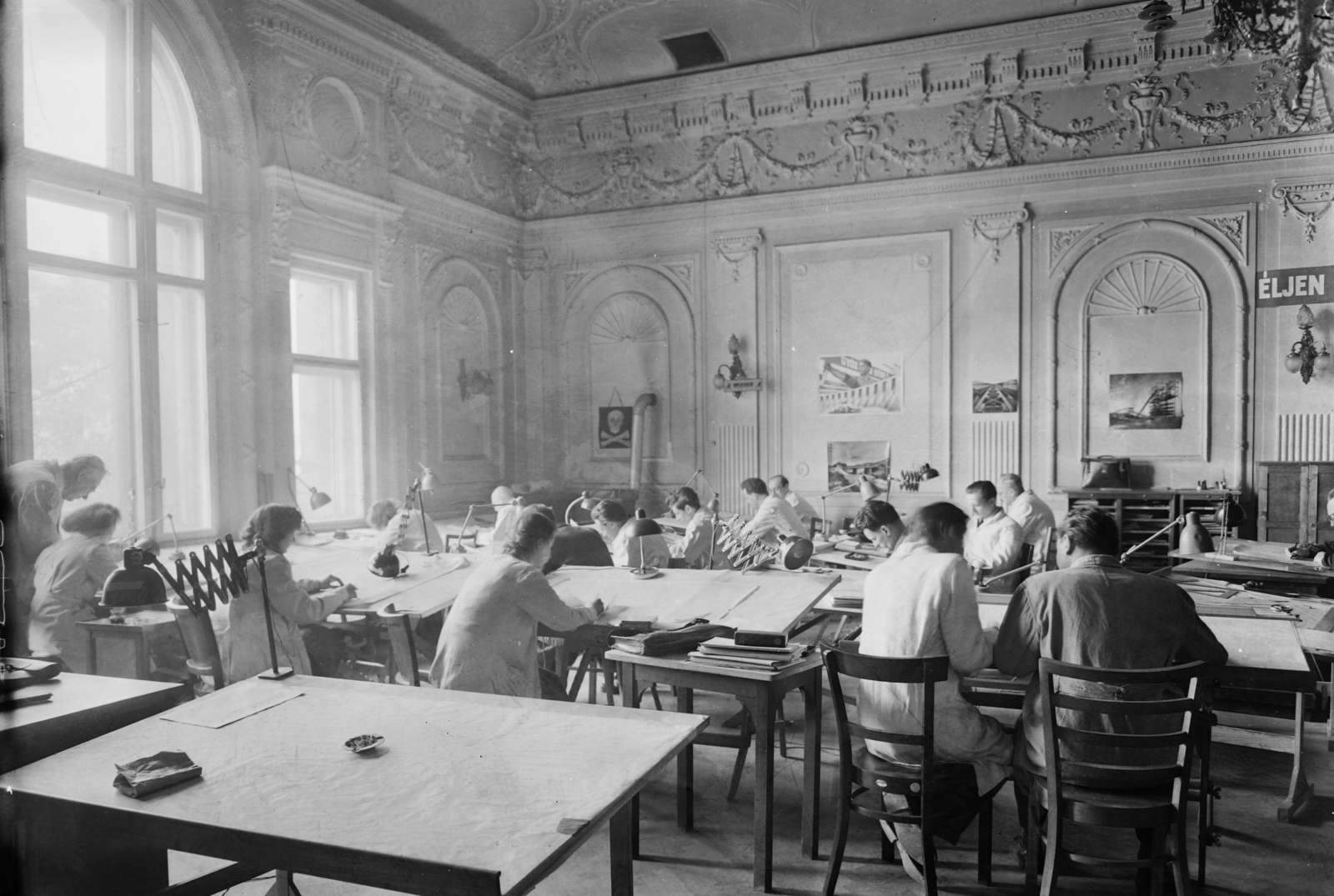 Hungary, Budapest VI., Podmaniczky (Rudas László) utca 45., Mélyépítési Tervező Vállalat, az egykori Magyarországi Symbolikus Nagypáholy épületében., 1951, UVATERV, workplace, office, light, designer, planning, furniture, technical drawing, drawing board, interior, stove, stucco, symbol, Budapest, skull and crossbones, freemasonry, Fortepan #3571