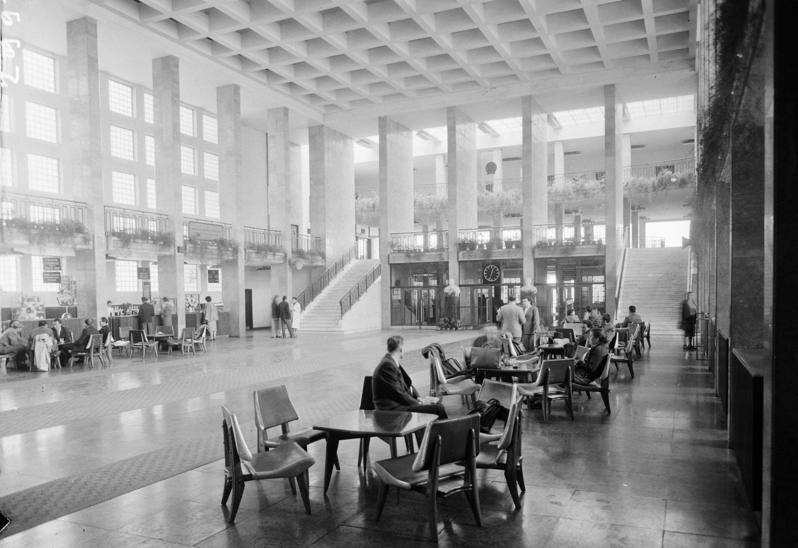 Hungary, Ferihegy (now - Ferenc Liszt) International Airport, Budapest XVIII., várócsarnok., 1956, UVATERV, waiting room, Budapest, Fortepan #3750