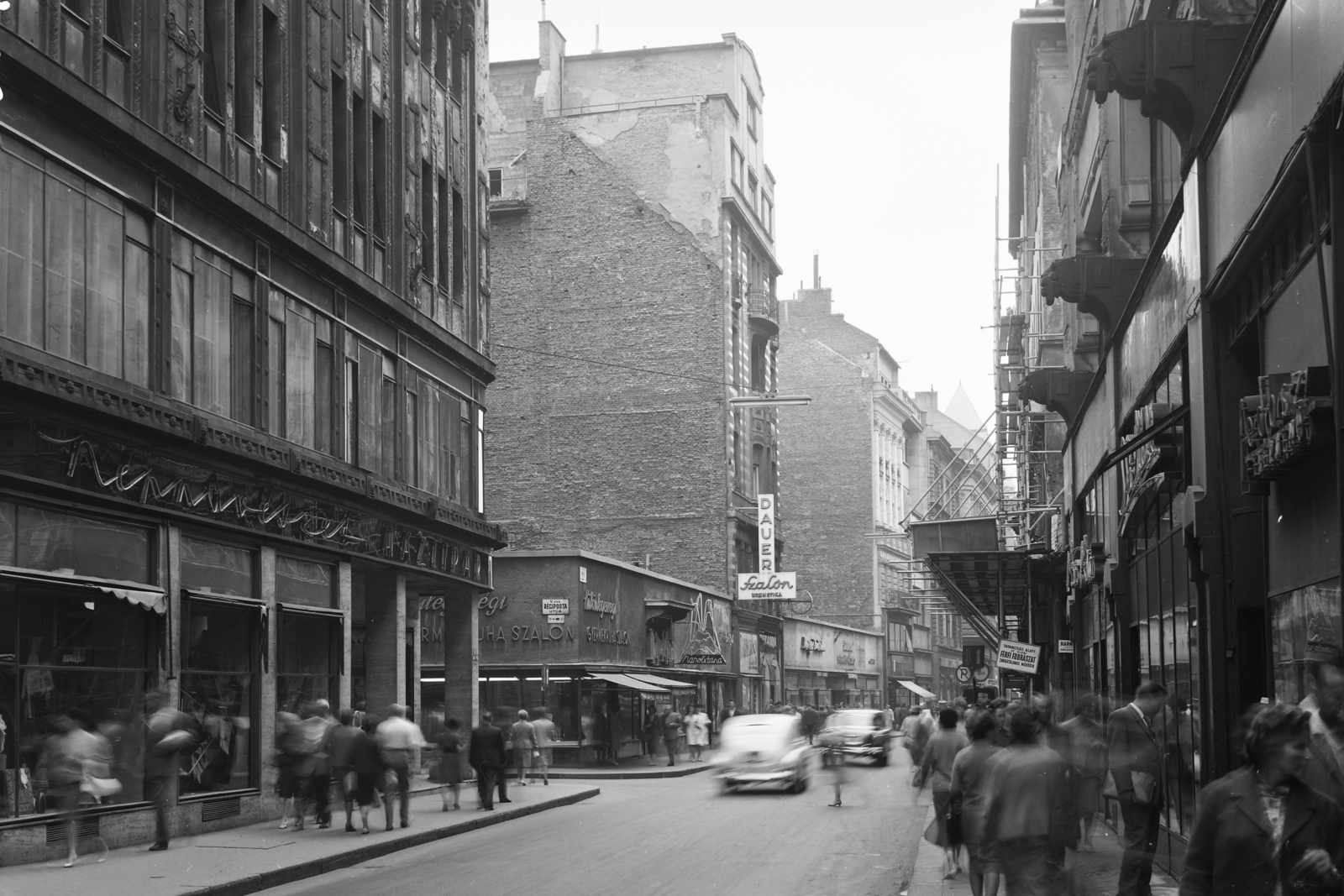 Hungary, Budapest V., Váci utca a Régi posta utcai kereszteződéssel., 1963, UVATERV, traffic, sign-board, Budapest, Fortepan #3795