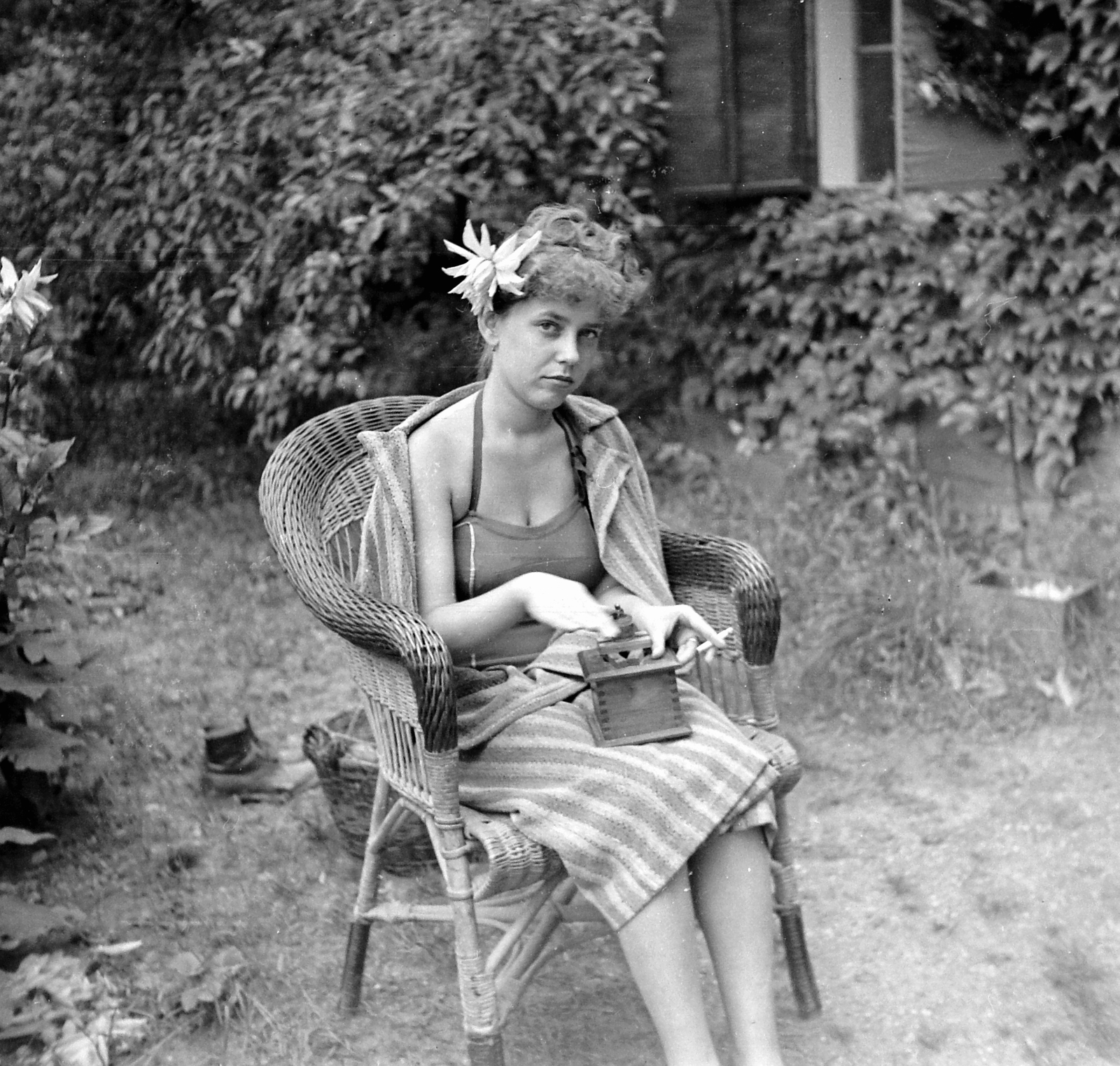 1941, Fortepan, portrait, bathing suit, cigarette, smoking, garden, wicker chair, flower, bathrobe, grinder, Fortepan #3862