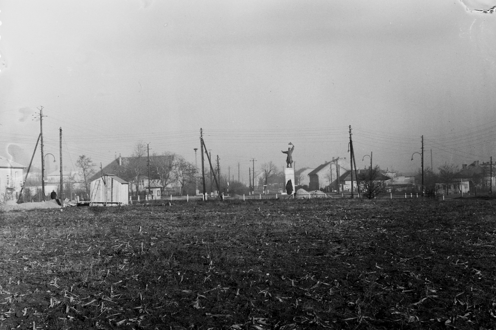 Hungary, Budapest XI., Budaörsi út - Balatoni út elágazása az Osztapenko szobor felé nézve., 1960, UVATERV, aerial wire, pylon, siren, Budapest, Fortepan #3947