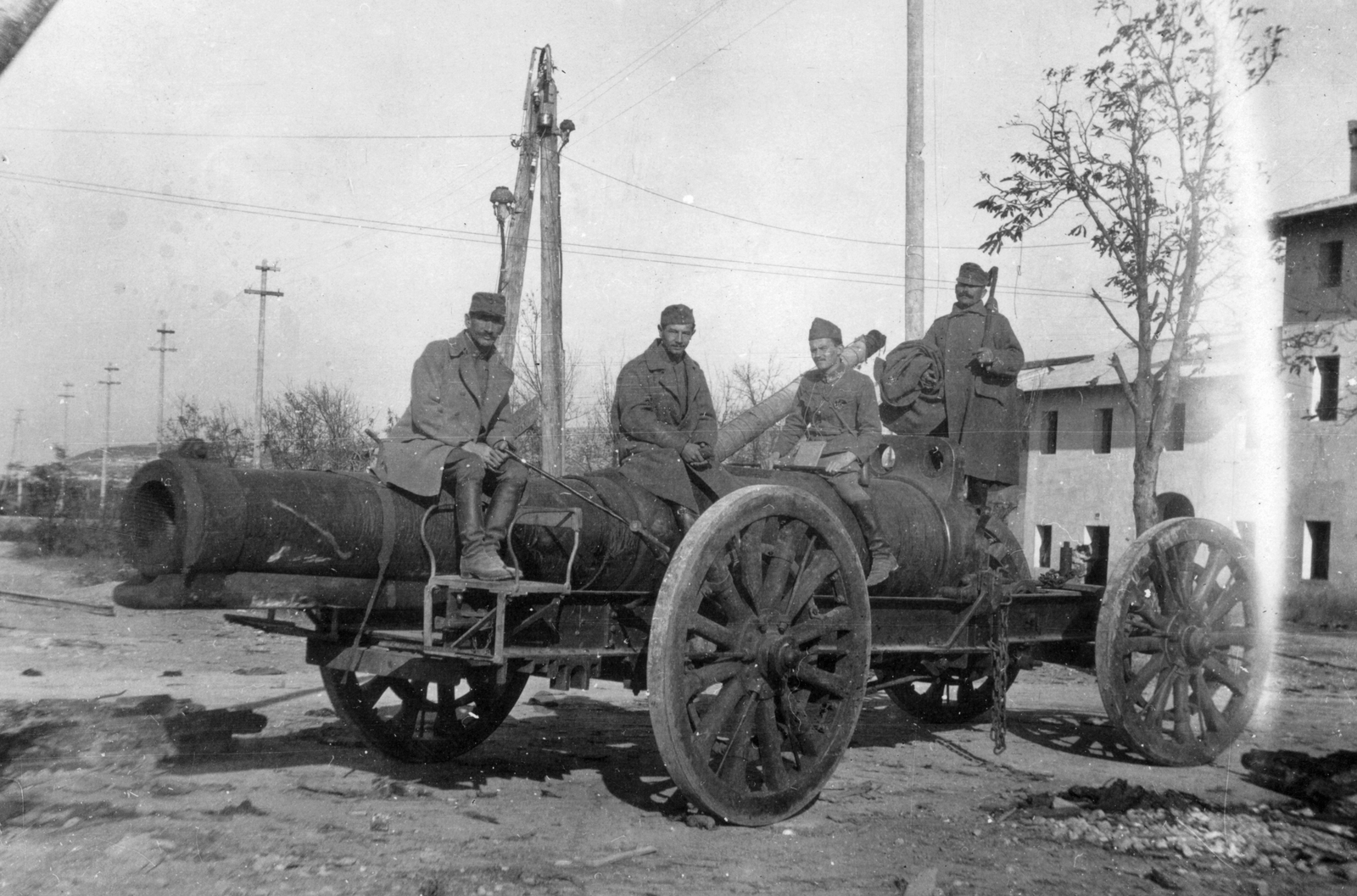 1915, Angyalföldi Helytörténeti Gyűjtemény, első világháború, ágyú, löveg, tüzérség, ágyún ülni, Fortepan #39503