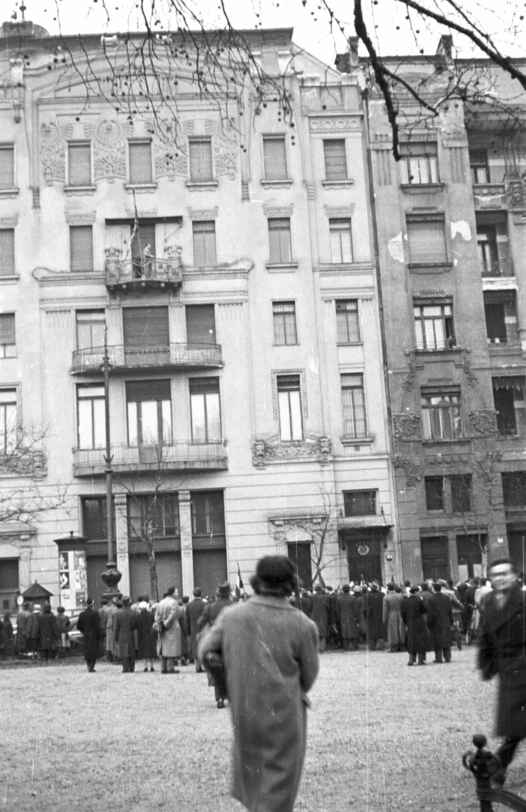 Hungary, Budapest V., Szabadság tér, szemben az Amerikai Egyesült Államok nagykövetsége., 1956, Nagy Gyula, revolution, Budapest, Fortepan #39787