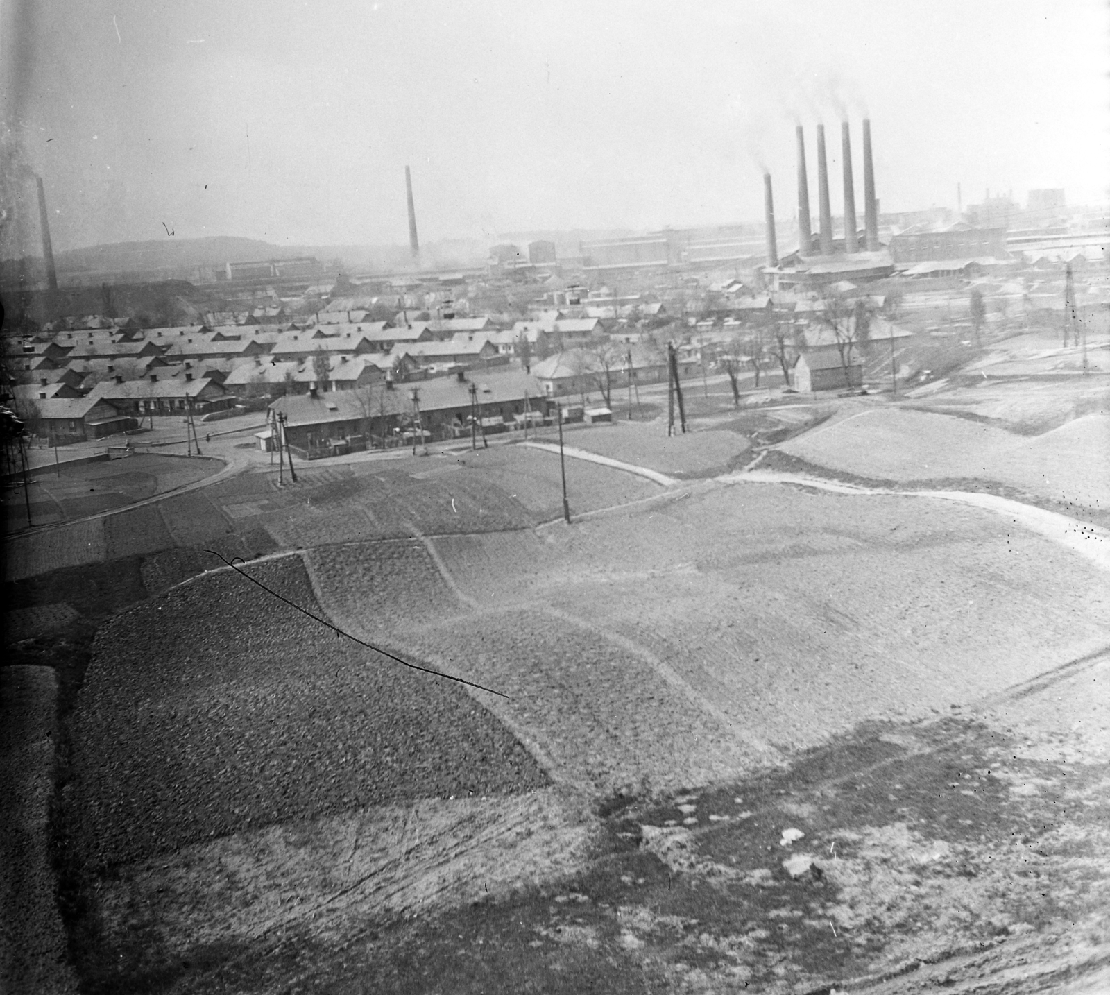 Hungary, Tata-Tóváros, a Kőbányából fotózva, a Cementgyár és a Mésztelep., 1950, Fortepan, picture, chimney, Fortepan #3984