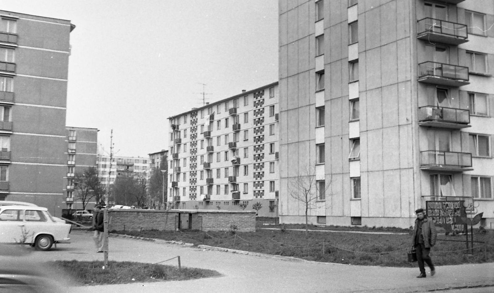 Slovakia, Nové Zámky, M. R. Štefánik utca., 1977, Varga János, Czechoslovakia, Trabant-brand, blocks, concrete block of flats, automobile, Fortepan #40360