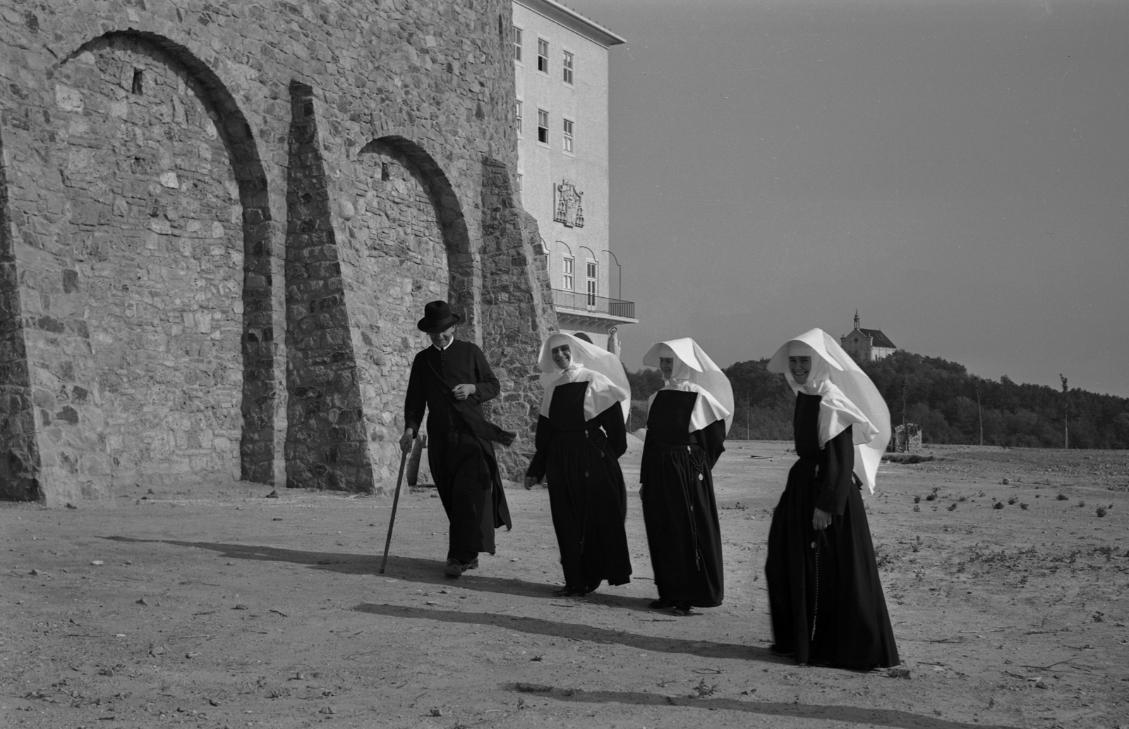 Magyarország, Pannonhalma, (Győrszentmárton), Pannonhalmi Bencés Főapátság., 1943, Rados Tamás OSB, vallás, apáca, bencés rend, Fortepan #40386