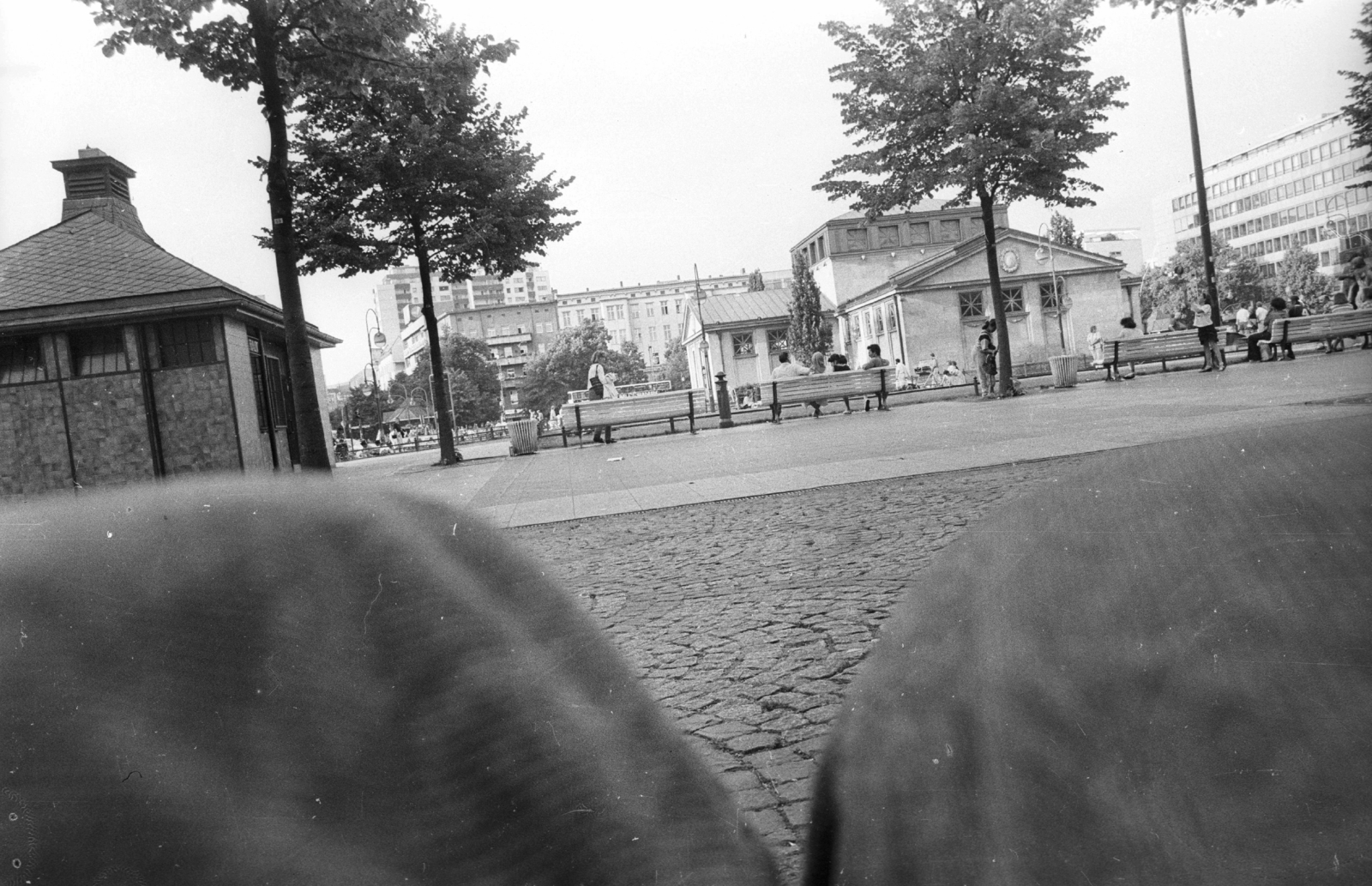 Germany, Berlin, Nyugat-Berlin, Wittenbergplatz, szemben középen az U-Bahn állomás., 1985, Fortepan, street view, West Berlin, Fortepan #40541