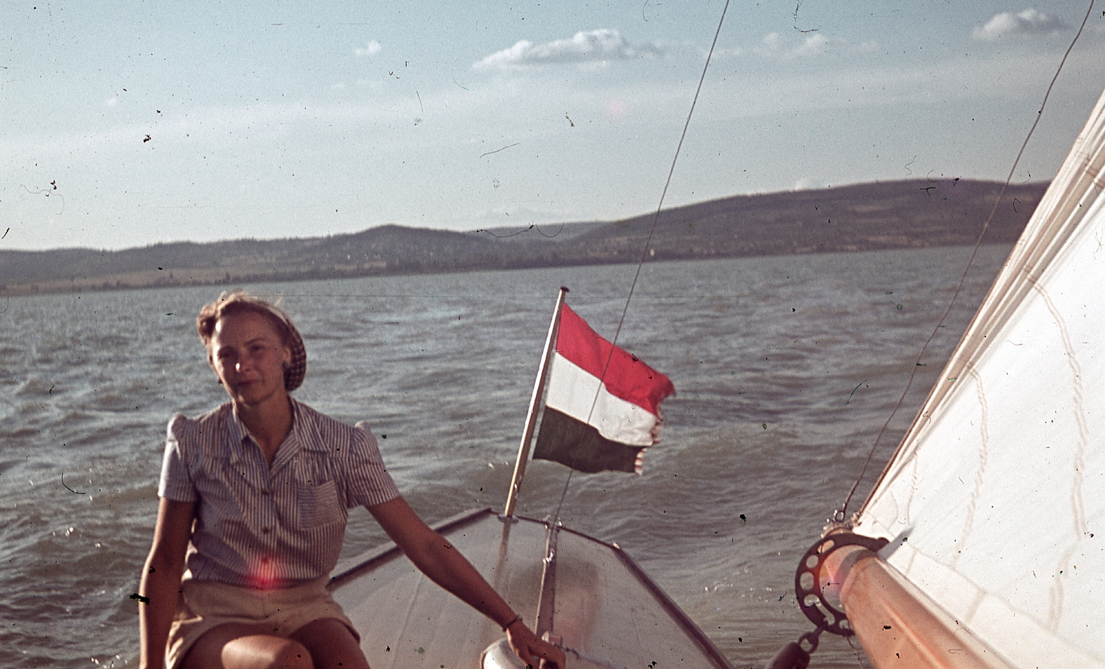 Hungary,Lake Balaton, a háttérben Alsóörs körvonalazódik., 1942, Ember Károly dr., colorful, flag, cruiser, Fortepan #40787