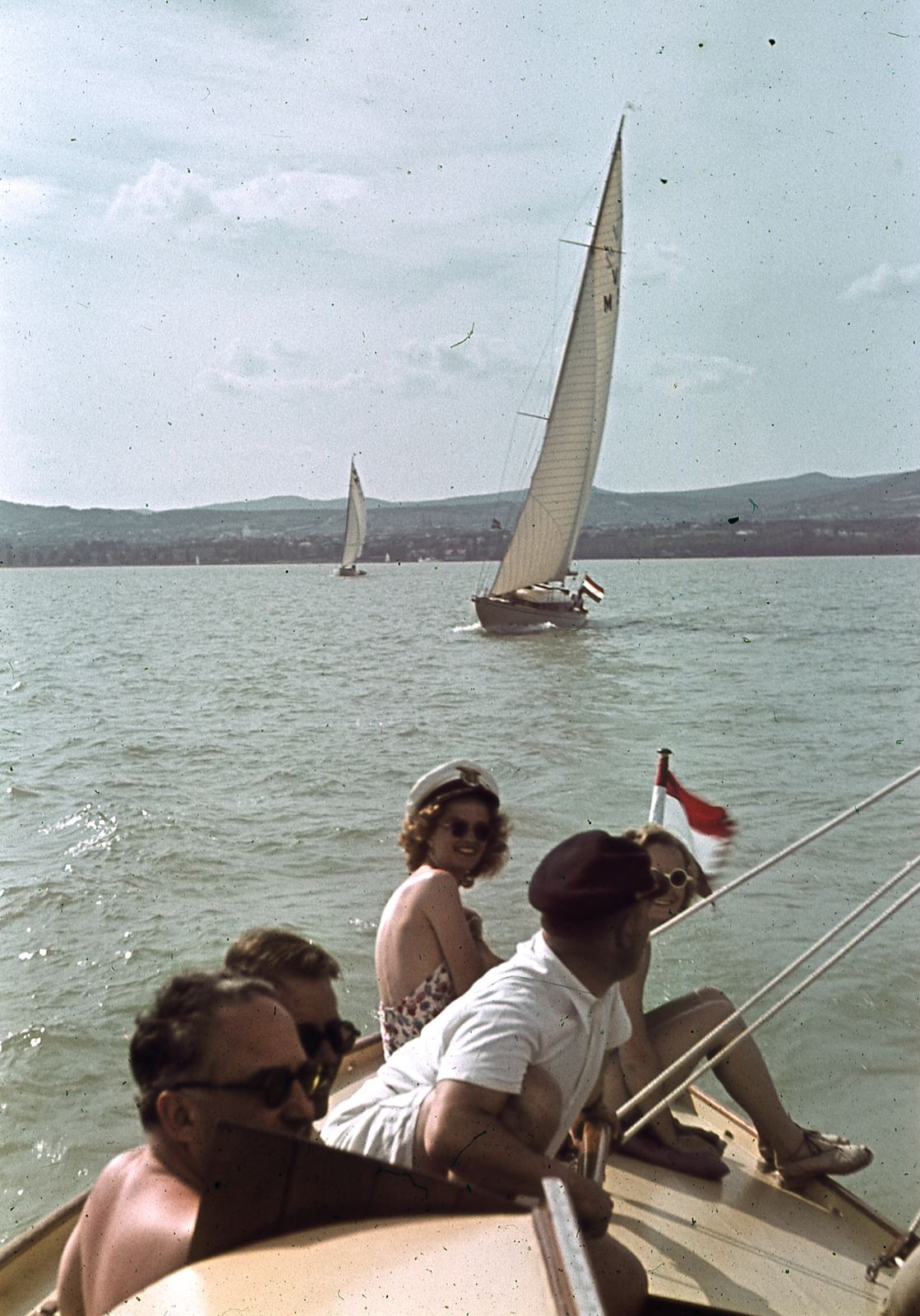 Hungary,Lake Balaton, 50-es cirkáló egy másik 50-es cirkáló far deckjéről nézve., 1941, Ember Károly dr., colorful, cruiser, Fortepan #40839