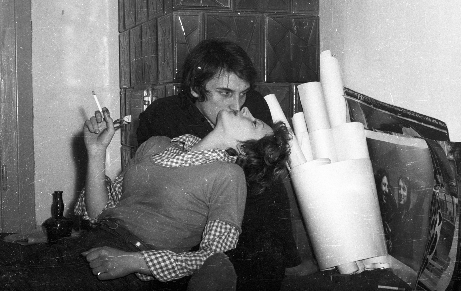 1978, Fortepan, cigarette, smoking, love, tile stove, interior, man, double portrait, lady, t-shirt, blouse, Fortepan #41010