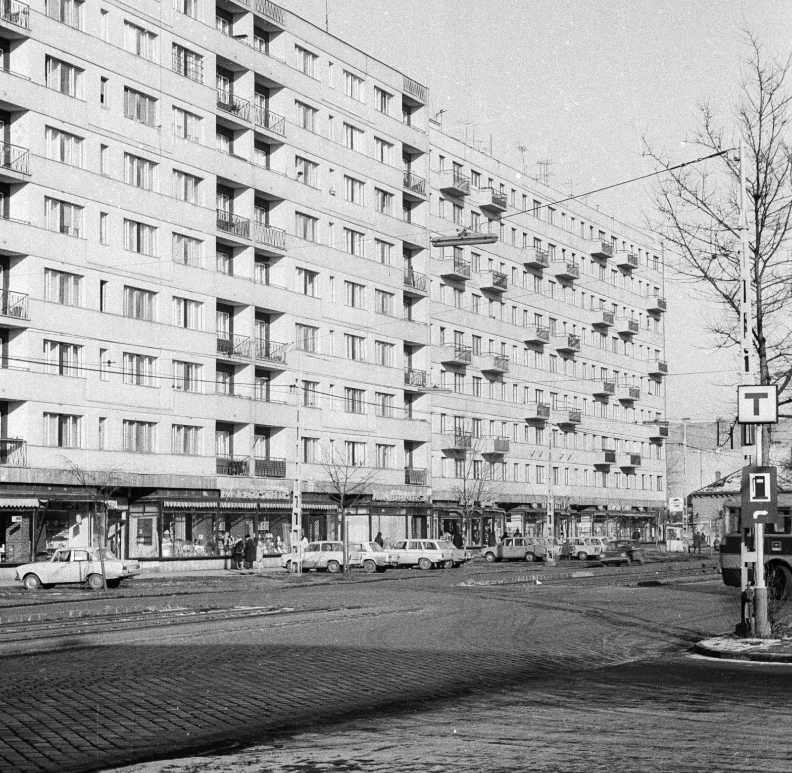 Hungary, Budapest XIII., Váci út, a Petneházy út torkolatától a Dagály utca felé nézve., 1976, Angyalföldi Helytörténeti Gyűjtemény, blocks, cobblestones, Budapest, Fortepan #41224