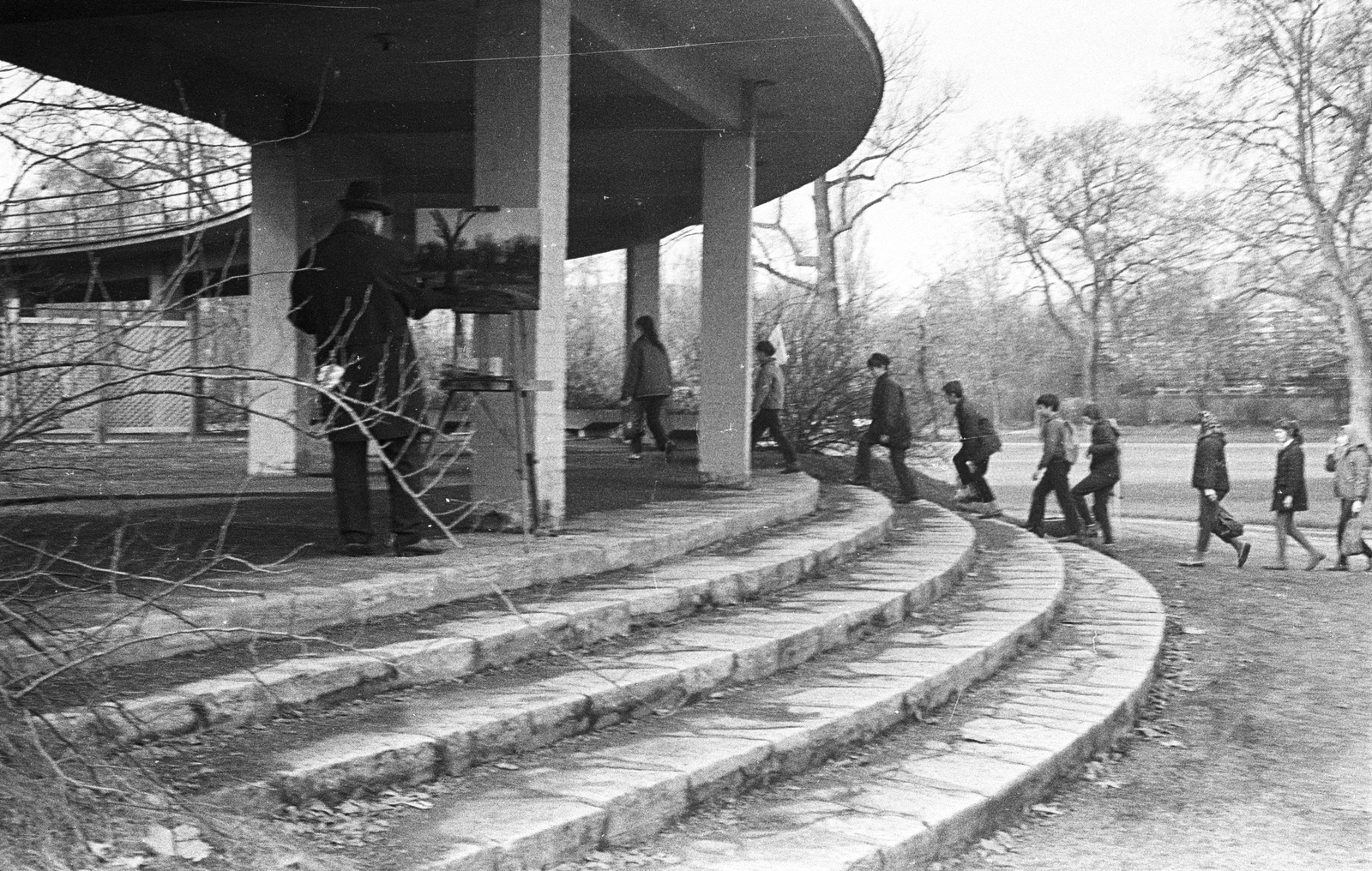 Hungary, Margit Islands, Budapest, a szabadtéri színpad bejárata., 1976, Angyalföldi Helytörténeti Gyűjtemény, theater, painting, Fortepan #41227