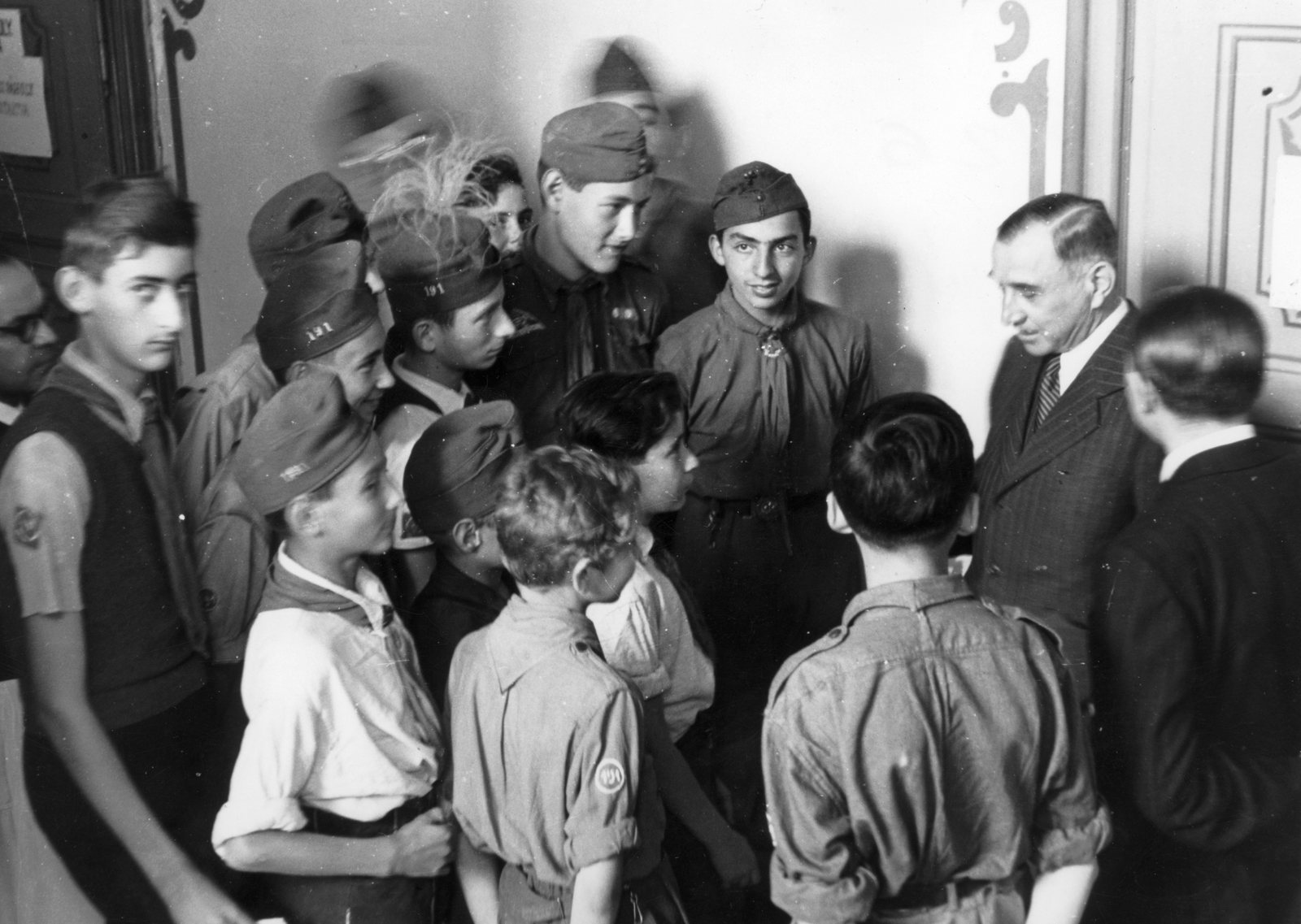 Hungary, Budapest XI., Villányi (Szent Imre herceg) út 27., Budai Ciszterci Szent Imre Gimnázium., 1946, Angyalföldi Helytörténeti Gyűjtemény, school, high school, interior, scouting, Budapest, Cistercian Order, Gyula Wälder-design, Fortepan #41260