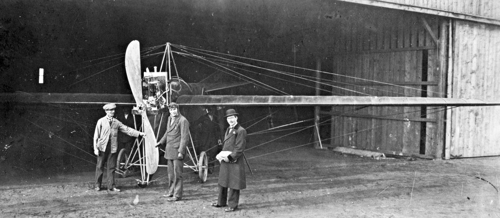 1919, Szent-Istvány Dezső, pilot, men, airplane, hangar, propeller, monoplane, Fortepan #41538