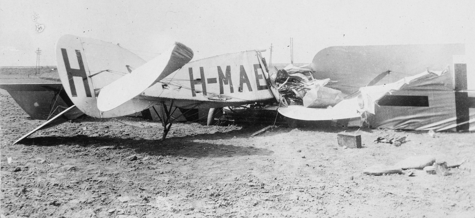 Hungary, Szeged, lezuhant Bristol F.2B Fighter típusú repülőgép., 1925, Szent-Istvány Dezső, British brand, accident, airplane, Royal Hungarian Air Force, wreck, airport, Fortepan #41541