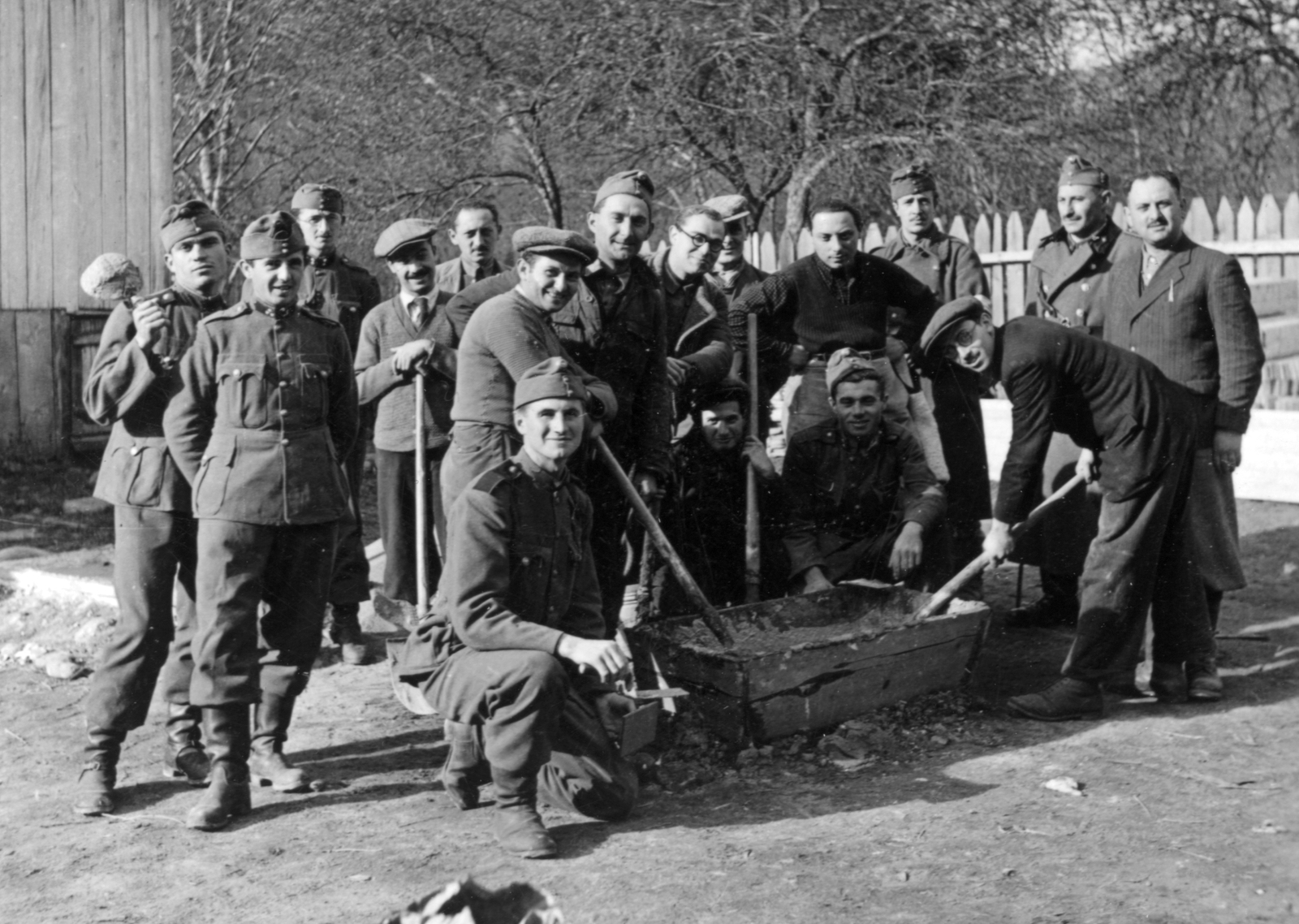 Romania,Transylvania, Valea Uzului, munkaszolgálat., 1941, MZSL/Magyar Zsidó Levéltár, labor service, construction, Fortepan #41663