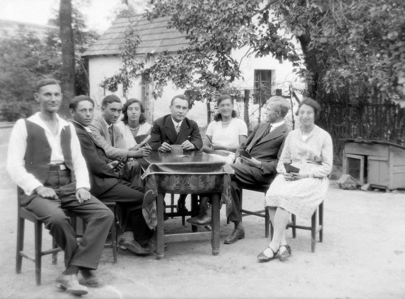 1929, Fortepan, village, yard, tableau, women, men, Fortepan #4182