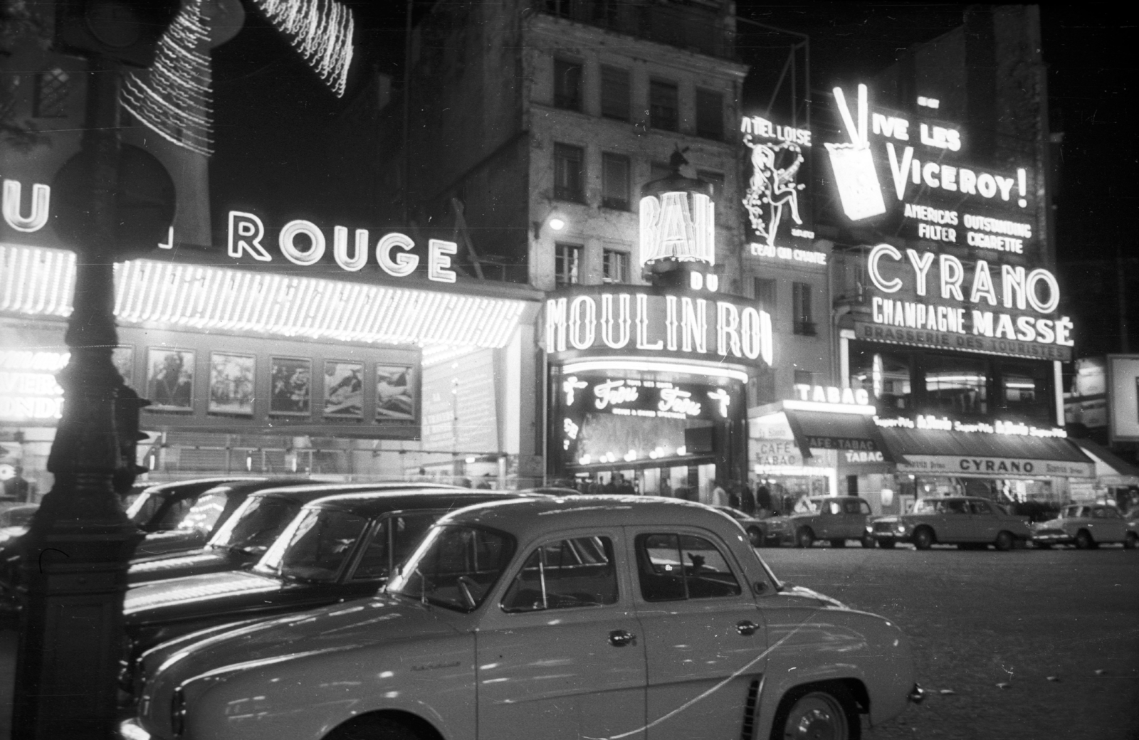 France, Paris, Boulevard de Clichy, Moulin Rouge mulató., 1964, MZSL/Ofner Károly, neon sign, night, cabaret, Fortepan #41994