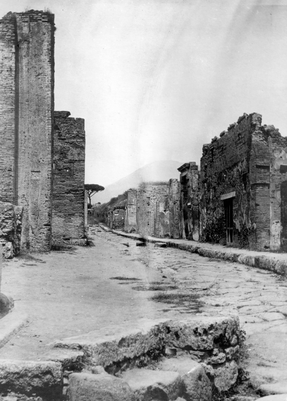 Italy, Pompei, Via del Vesuvio a Via della Fortuna felől nézve., 1933, MZSL/Ofner Károly, ruins, Fortepan #42149