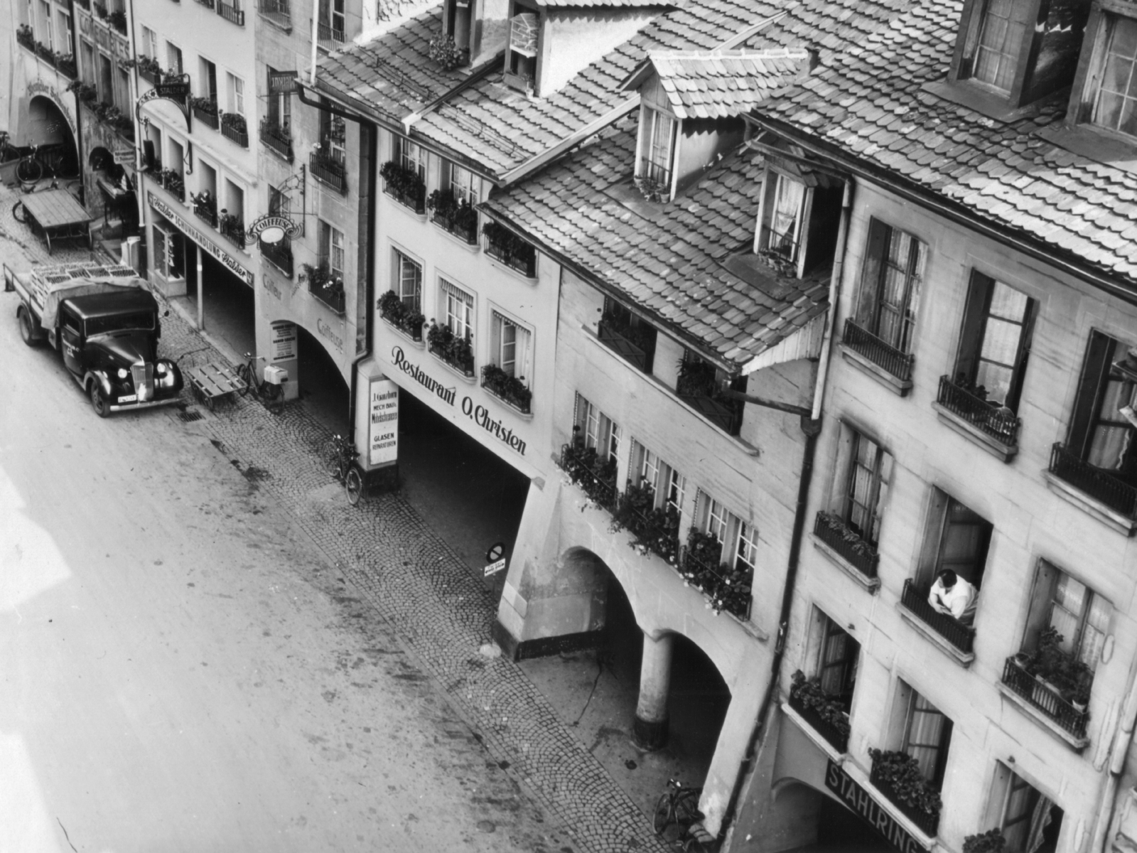 Switzerland, Bern, Aabergergasse., 1938, MZSL/Ofner Károly, commercial vehicle, restaurant, Fortepan #42275